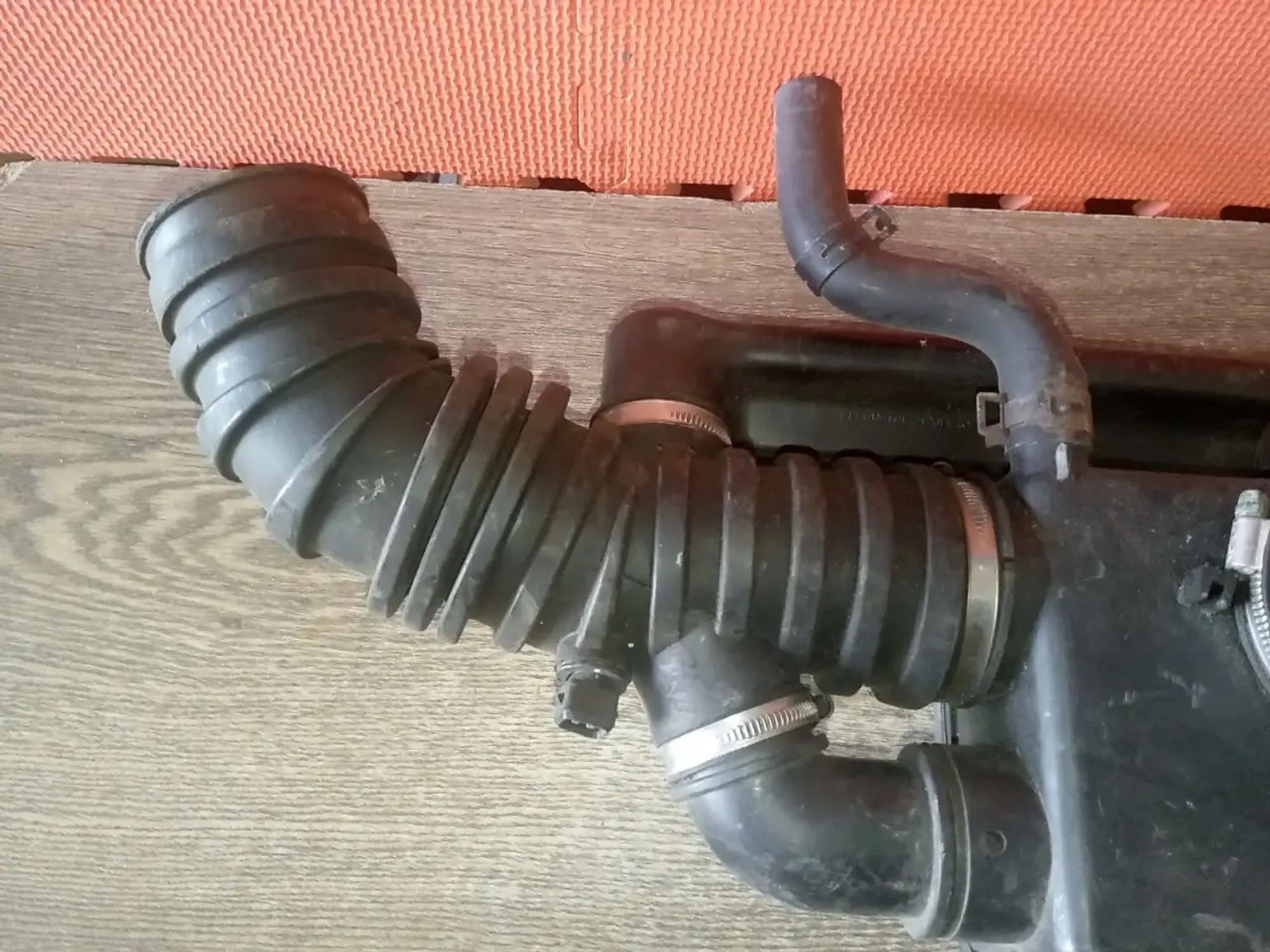 https://ycs.partsauto.market/partsauto-images/thmbs/userImages/a486c87f8955b6e25f9185efee619899/part/41f016aa-d5dc-4991-818a-7d2a7d0a360f_1775854713580.jpg