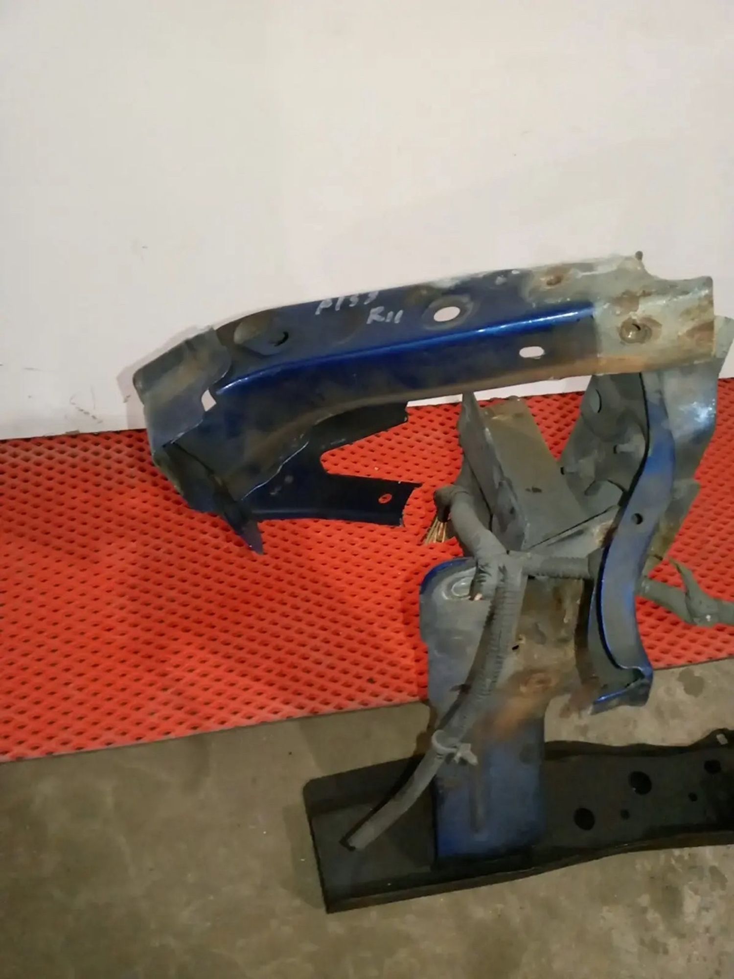 https://ycs.partsauto.market/partsauto-images/thmbs/userImages/a486c87f8955b6e25f9185efee619899/part/424ac256-e514-4632-bc33-cfafc40aa48d_1779051611937.jpg