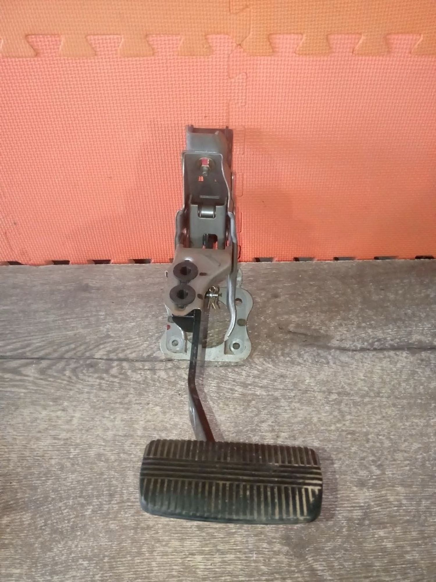 https://ycs.partsauto.market/partsauto-images/thmbs/userImages/a486c87f8955b6e25f9185efee619899/part/4344c736-24fe-42be-9d3d-1ce8ee987313_1775855494698.jpg