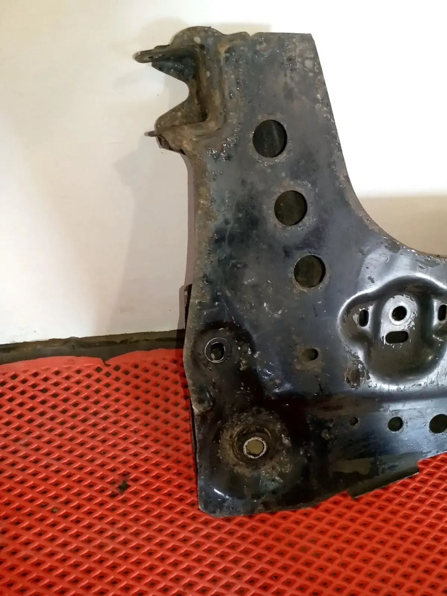 https://ycs.partsauto.market/partsauto-images/thmbs/userImages/a486c87f8955b6e25f9185efee619899/part/44b57a0c-ec5b-448f-b01f-7ab1c1b02767_1779344331000.jpg