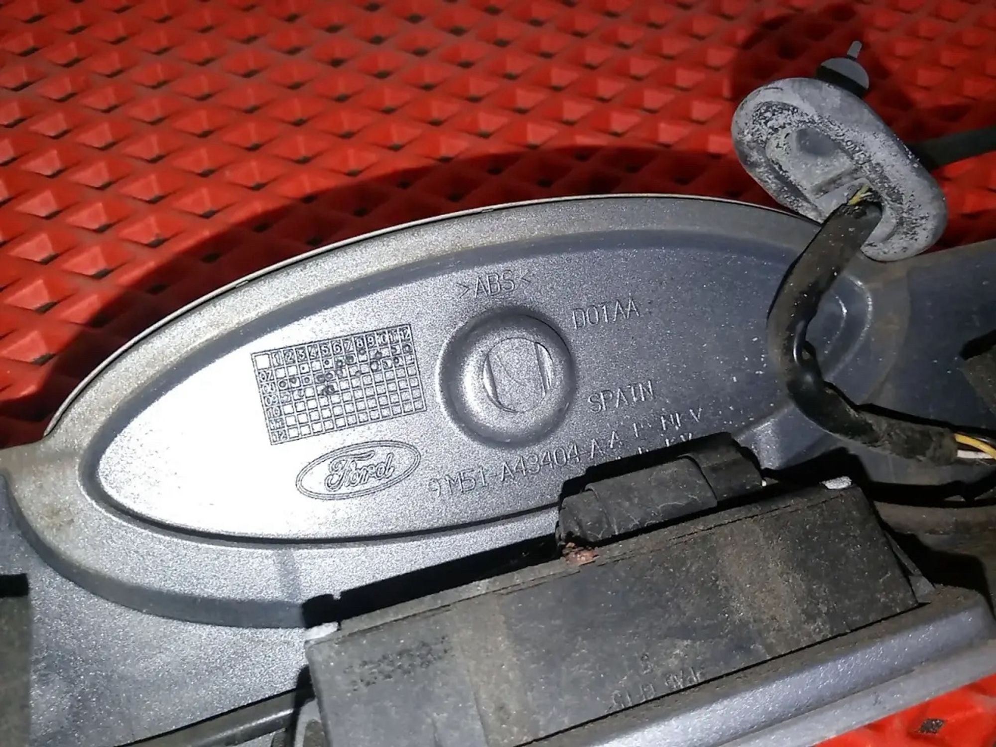 https://ycs.partsauto.market/partsauto-images/thmbs/userImages/a486c87f8955b6e25f9185efee619899/part/45566218-2fdf-4722-ab79-2c4276d7c337_1778605154772.jpg