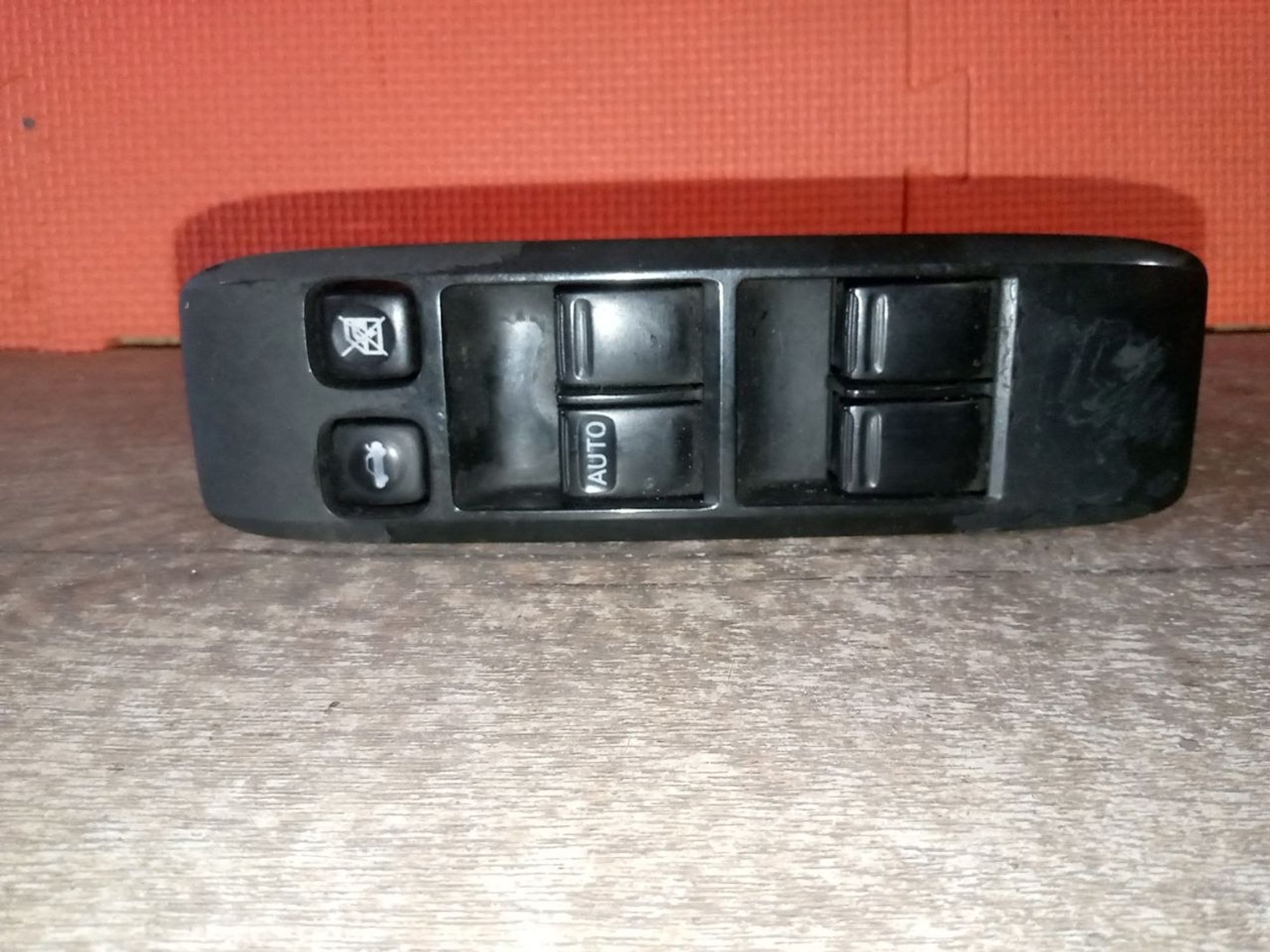 https://ycs.partsauto.market/partsauto-images/thmbs/userImages/a486c87f8955b6e25f9185efee619899/part/4565afe8-9d2a-453e-bb2c-e7fd570d0bf1_1775856401399.jpg