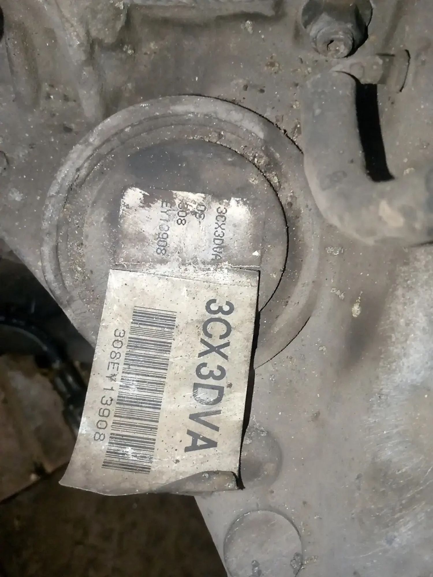 https://ycs.partsauto.market/partsauto-images/thmbs/userImages/a486c87f8955b6e25f9185efee619899/part/45ecd1d3-2dfe-4574-88c0-f988d7650727_1779786599230.jpg