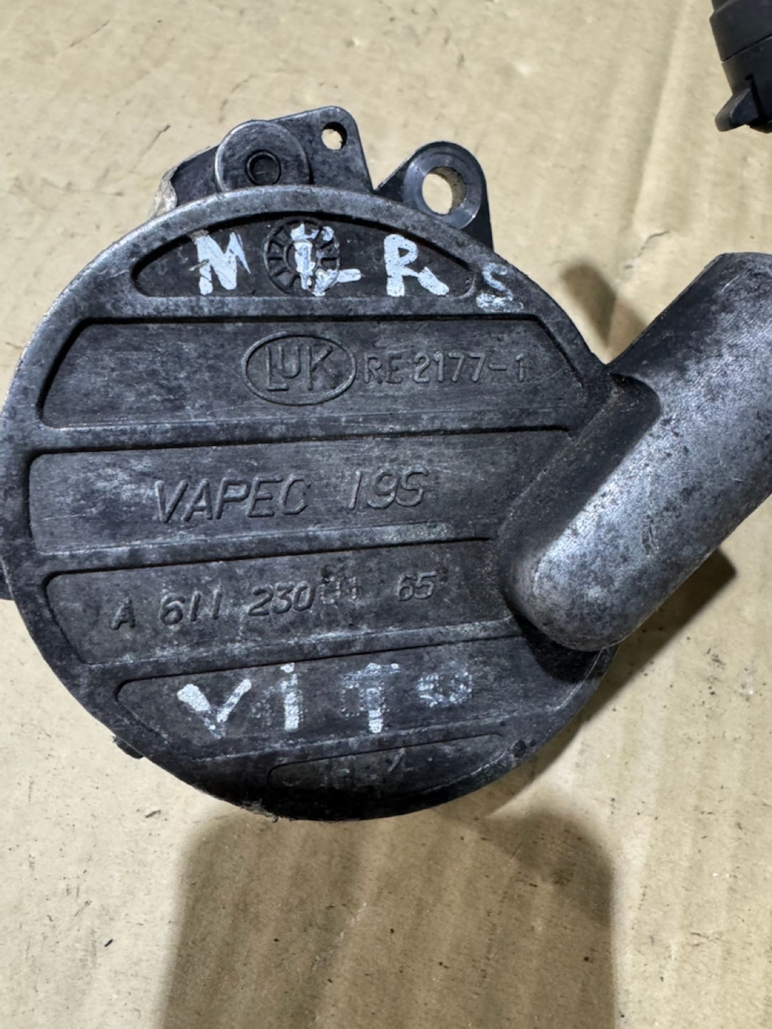 https://ycs.partsauto.market/partsauto-images/thmbs/userImages/a486c87f8955b6e25f9185efee619899/part/4632f588-ee4d-42a5-aa9b-a9c246a9f2de_1783369630635.jpg