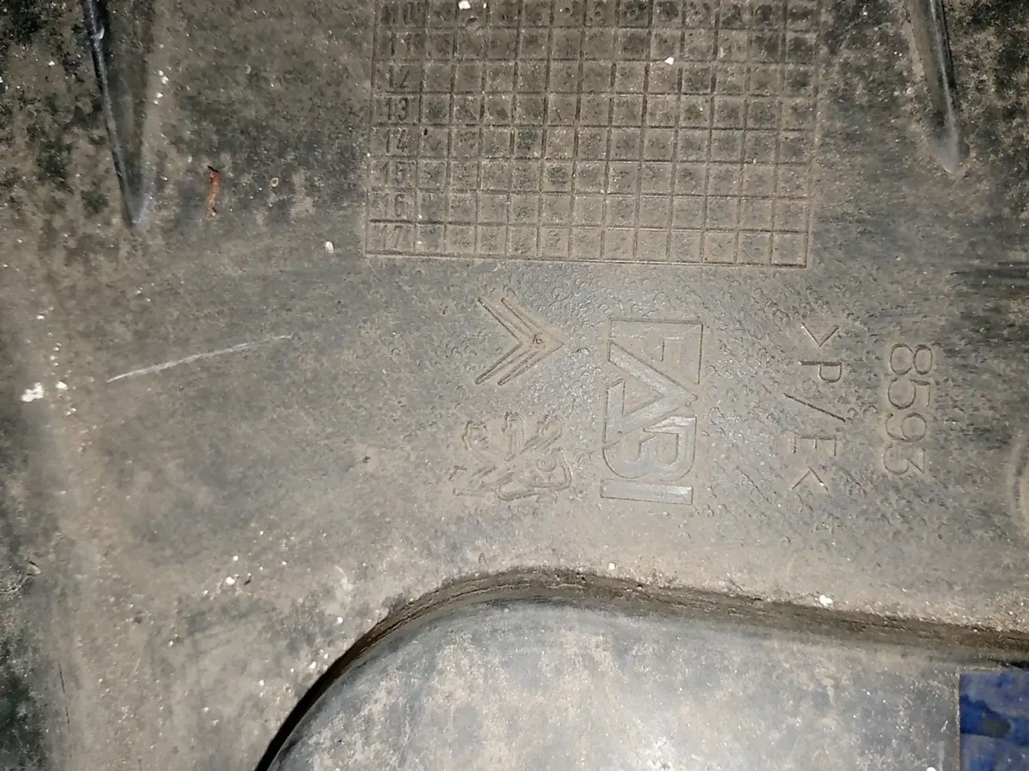 https://ycs.partsauto.market/partsauto-images/thmbs/userImages/a486c87f8955b6e25f9185efee619899/part/47e9658f-d3fb-4ce1-9b9e-8380f7209a64_1787084228073.jpg