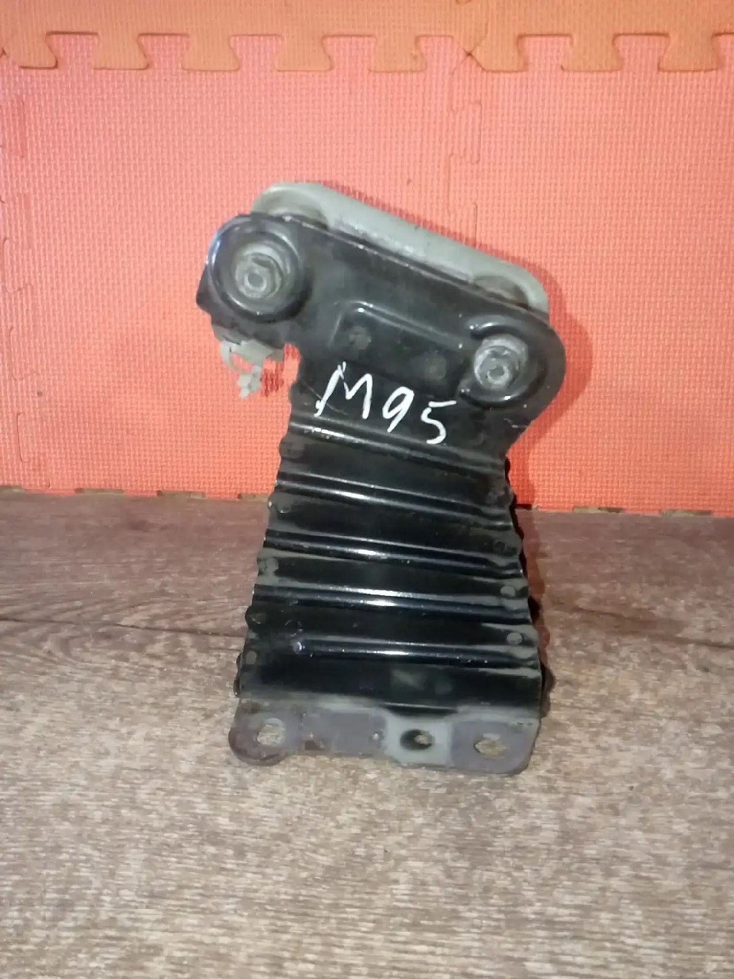 https://ycs.partsauto.market/partsauto-images/thmbs/userImages/a486c87f8955b6e25f9185efee619899/part/4a98d852-48a9-4742-85df-949cc5dc996c_1775855464181.jpg