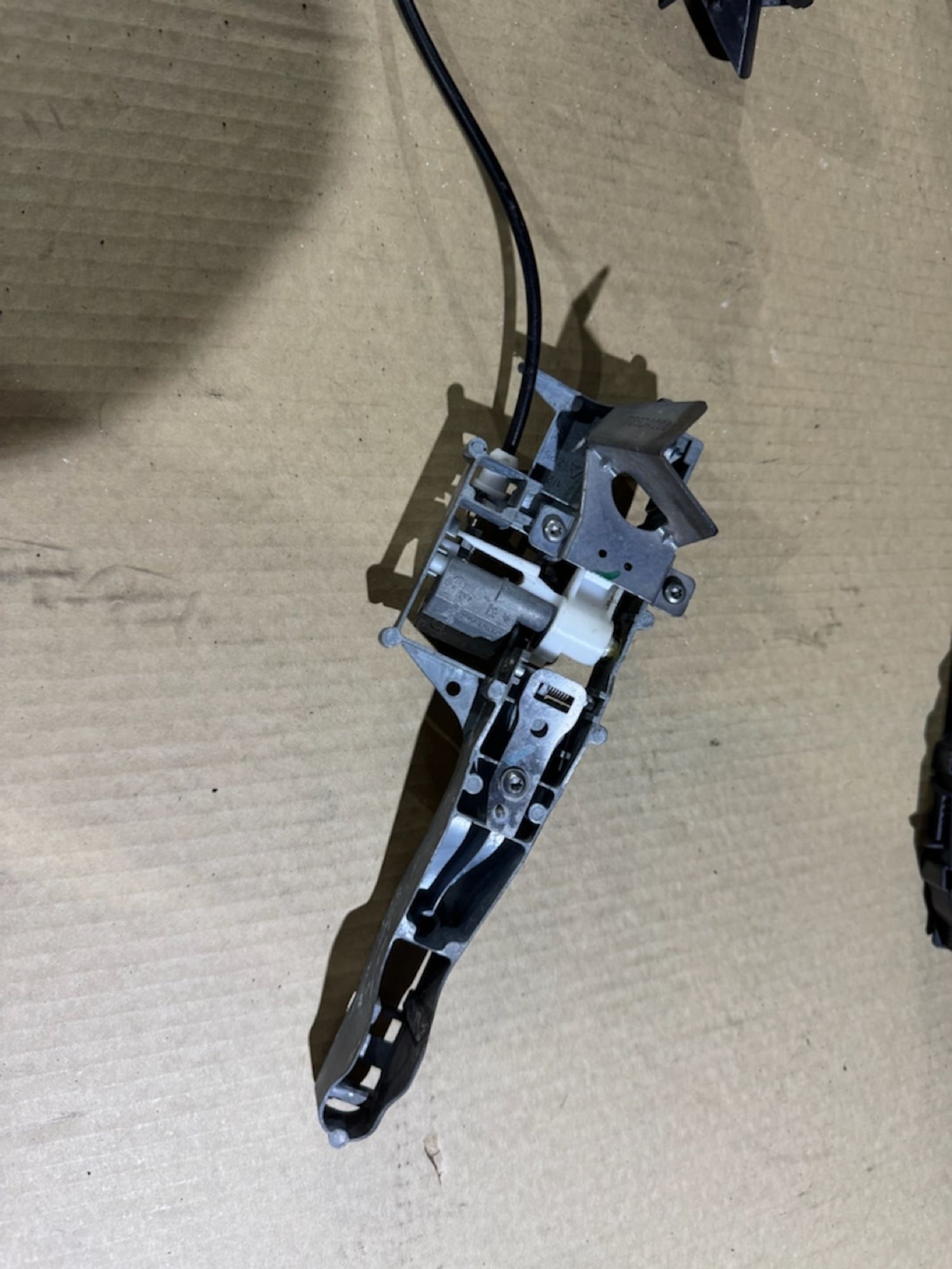 https://ycs.partsauto.market/partsauto-images/thmbs/userImages/a486c87f8955b6e25f9185efee619899/part/4b08fea4-5e86-439e-b599-fe2454a51cee_1785186120841.jpg