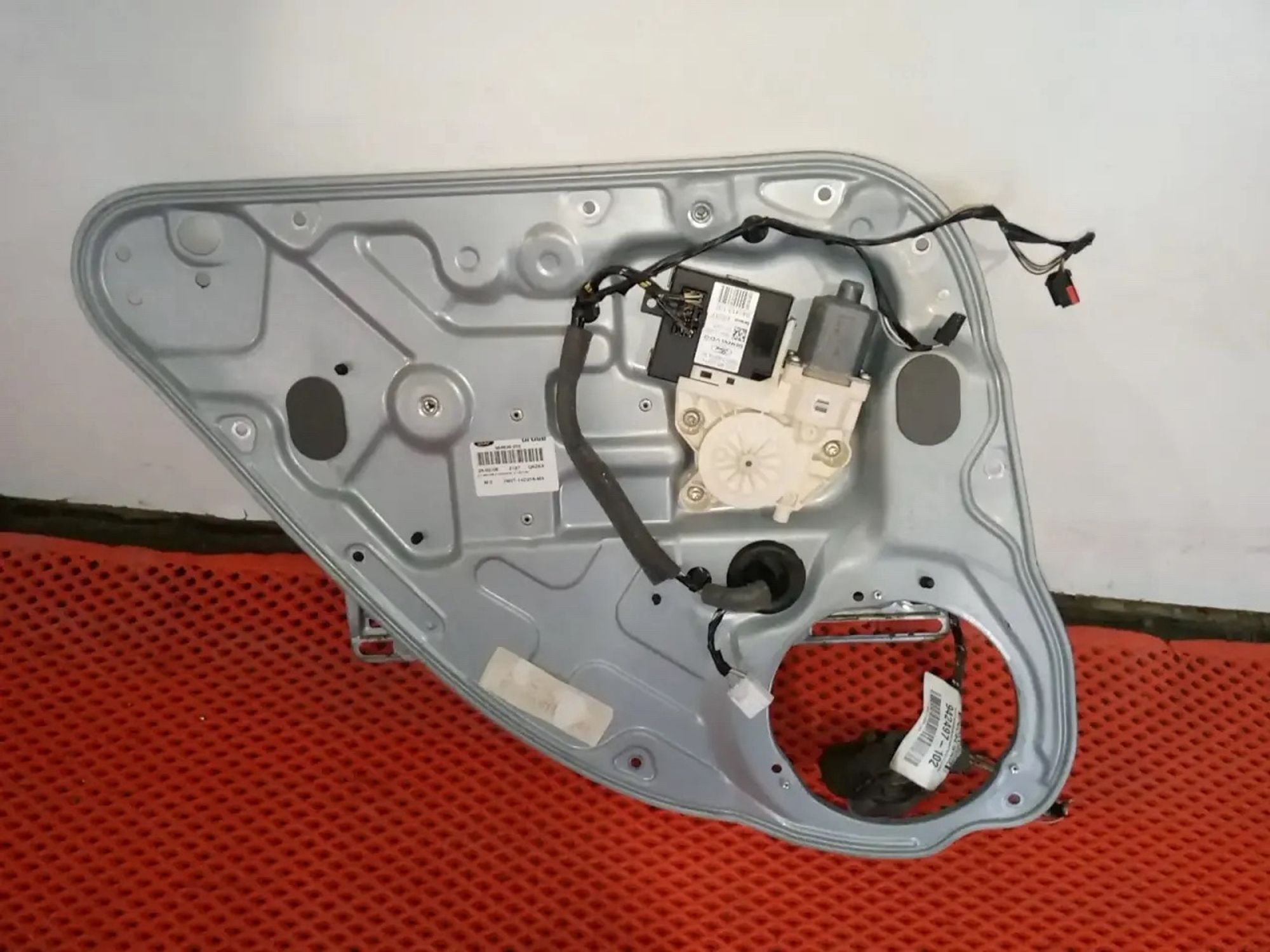 https://ycs.partsauto.market/partsauto-images/thmbs/userImages/a486c87f8955b6e25f9185efee619899/part/4bec42aa-99de-4aaa-bf95-b27cfc5da726_1778653184336.jpg