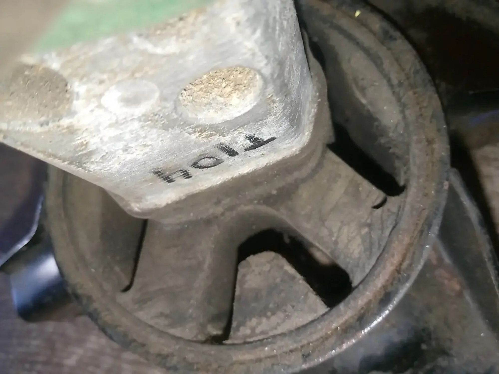 https://ycs.partsauto.market/partsauto-images/thmbs/userImages/a486c87f8955b6e25f9185efee619899/part/4c929fe0-e703-4cf7-bbbe-5d87f45f8db2_1775854658407.jpg