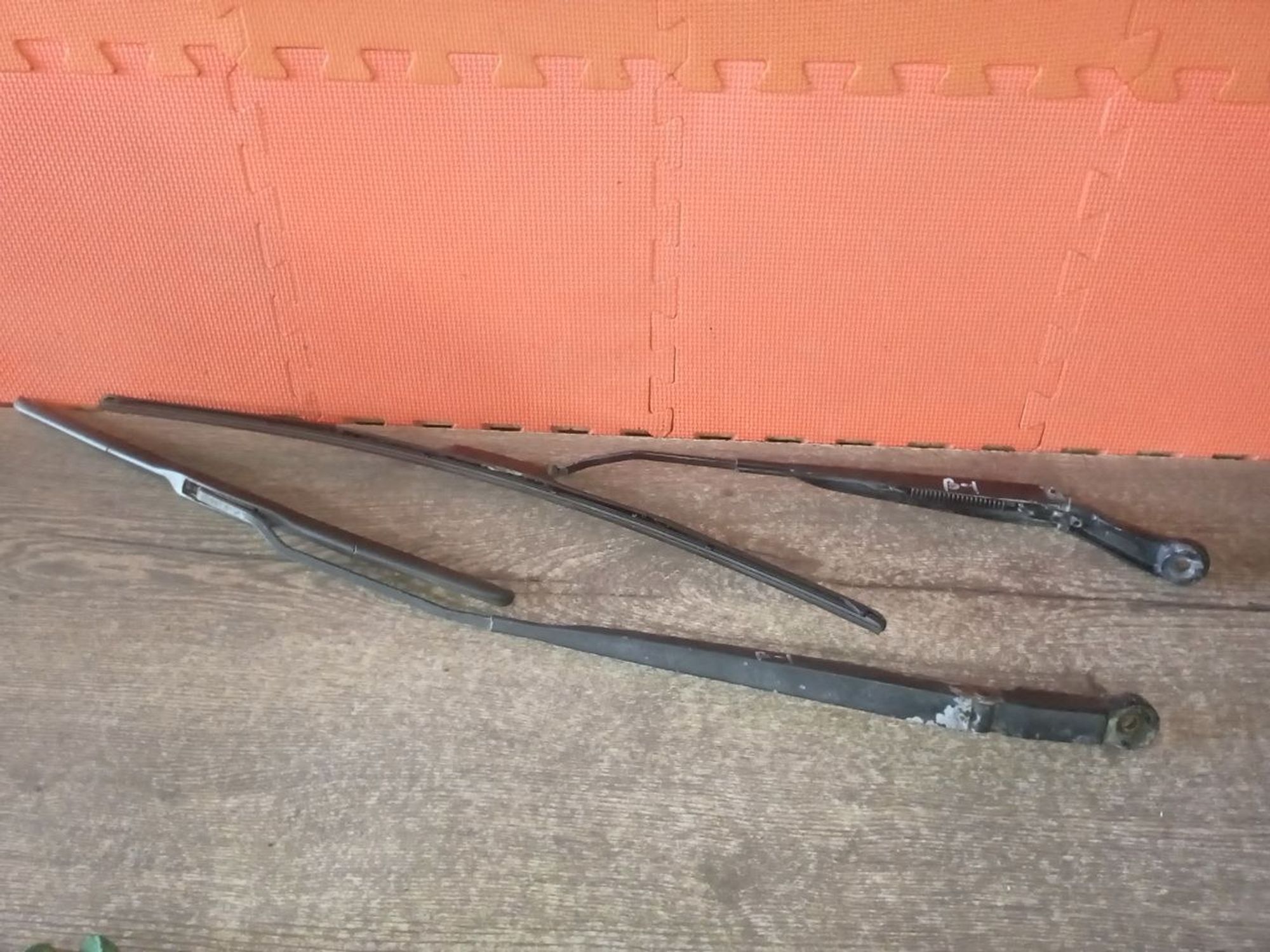 https://ycs.partsauto.market/partsauto-images/thmbs/userImages/a486c87f8955b6e25f9185efee619899/part/4f2f5f1a-b759-4915-a58c-ad1ae9575a08_1775855046293.jpg