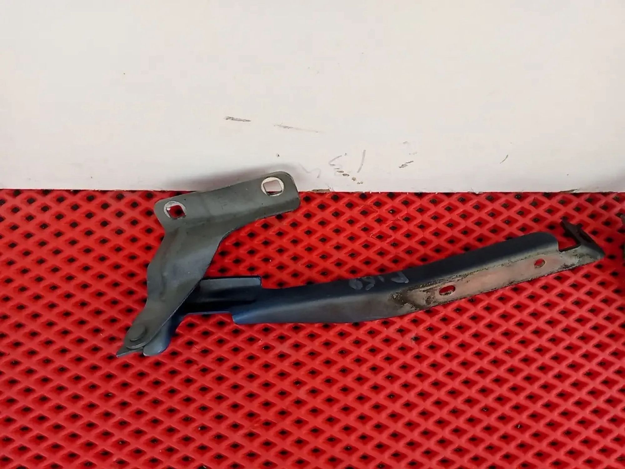 https://ycs.partsauto.market/partsauto-images/thmbs/userImages/a486c87f8955b6e25f9185efee619899/part/50d578eb-db64-453e-be63-80ff010f771f_1778190167503.jpg