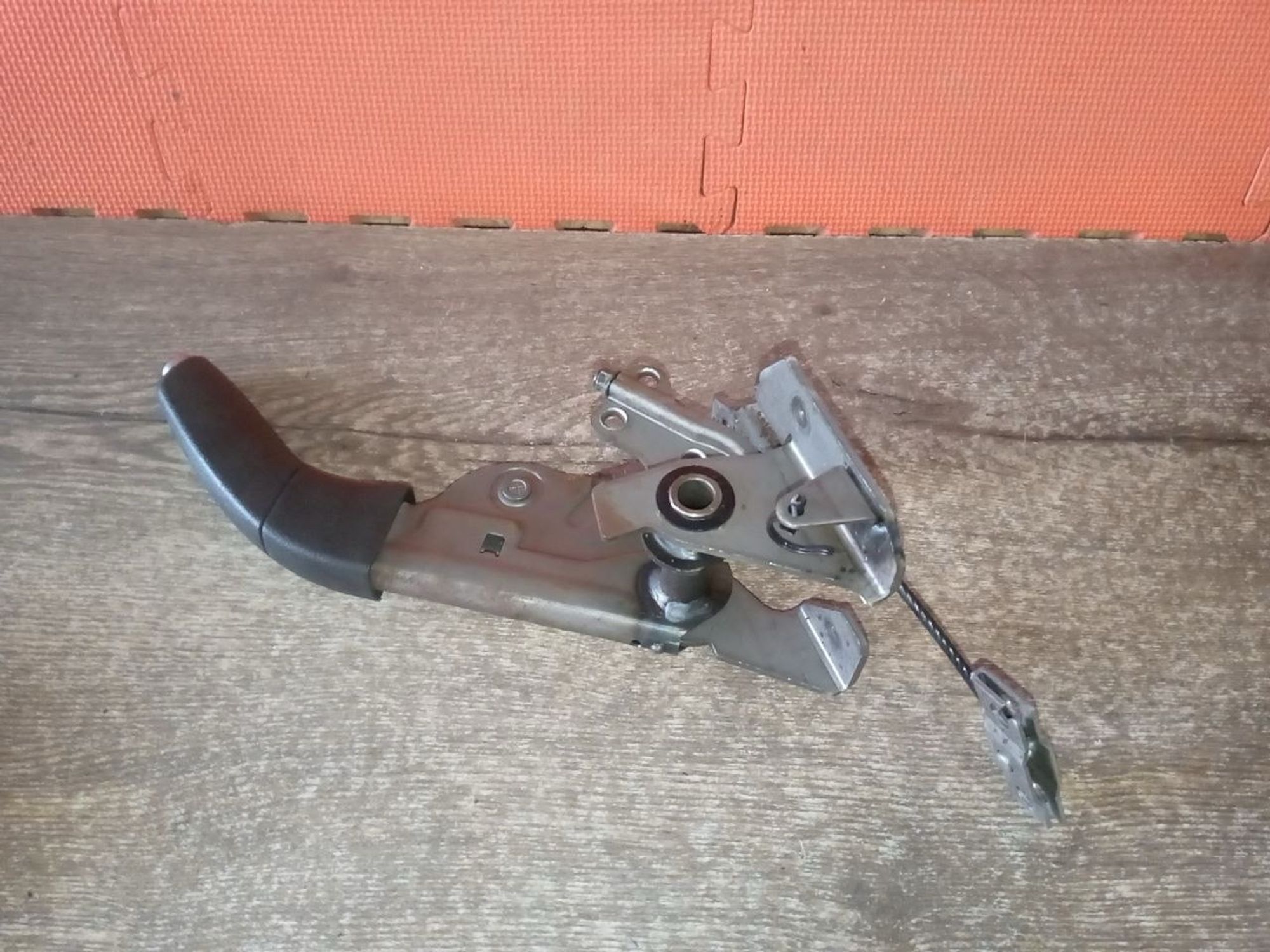 https://ycs.partsauto.market/partsauto-images/thmbs/userImages/a486c87f8955b6e25f9185efee619899/part/52186509-9cb6-4acb-a3ab-0728bde98d95_1775855488522.jpg