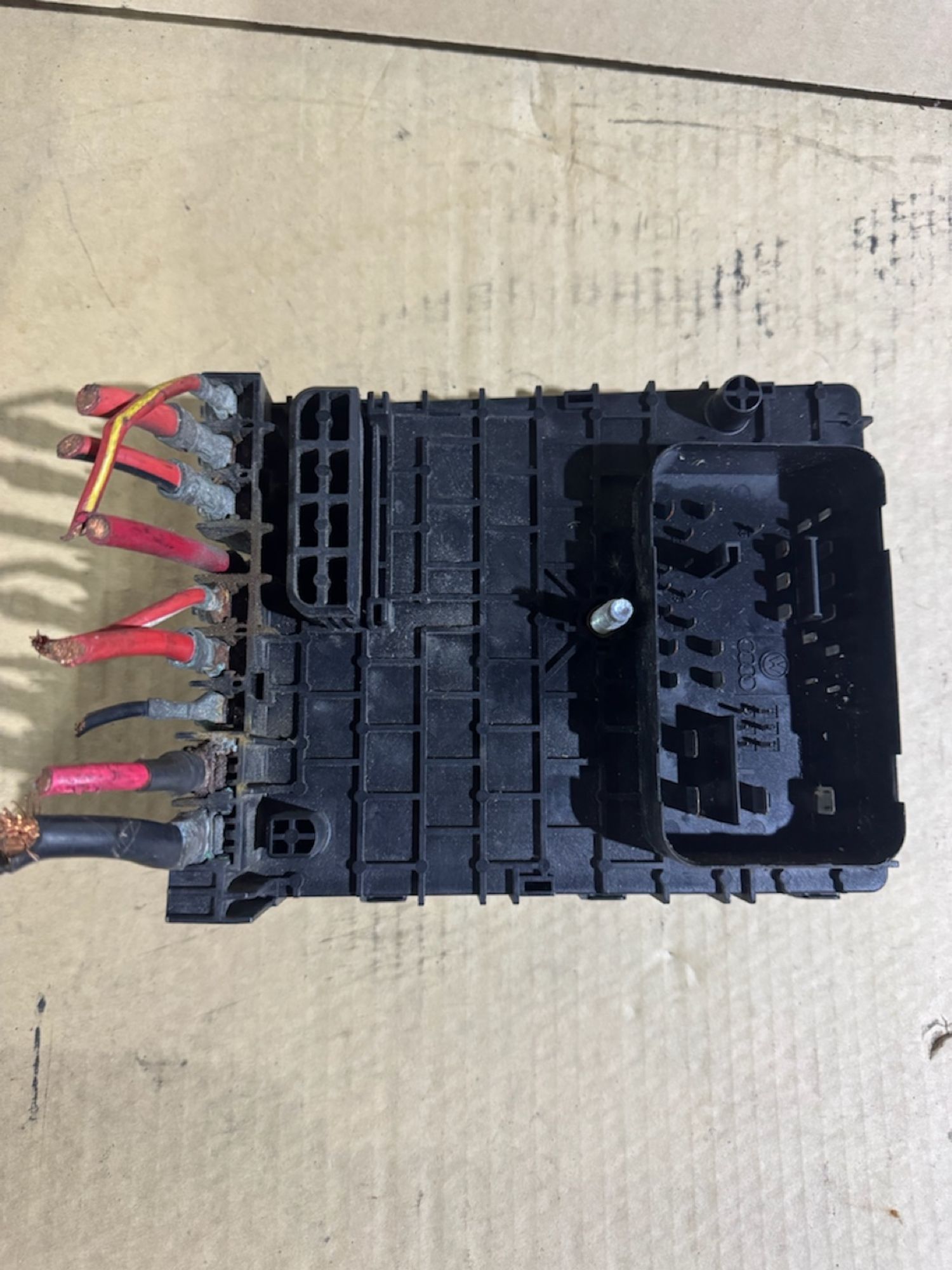 https://ycs.partsauto.market/partsauto-images/thmbs/userImages/a486c87f8955b6e25f9185efee619899/part/53c2fb8e-63ad-49a0-8c46-a0ac7dd907d8_1786912288987.jpg