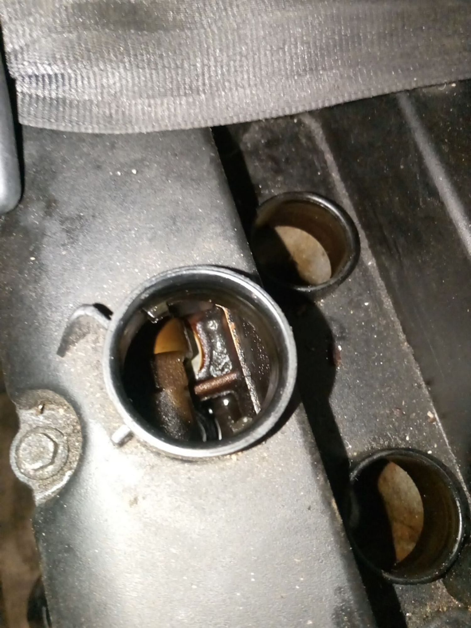 https://ycs.partsauto.market/partsauto-images/thmbs/userImages/a486c87f8955b6e25f9185efee619899/part/54520377-f961-4954-b4e4-3ac50369e99b_1782453982949.jpg
