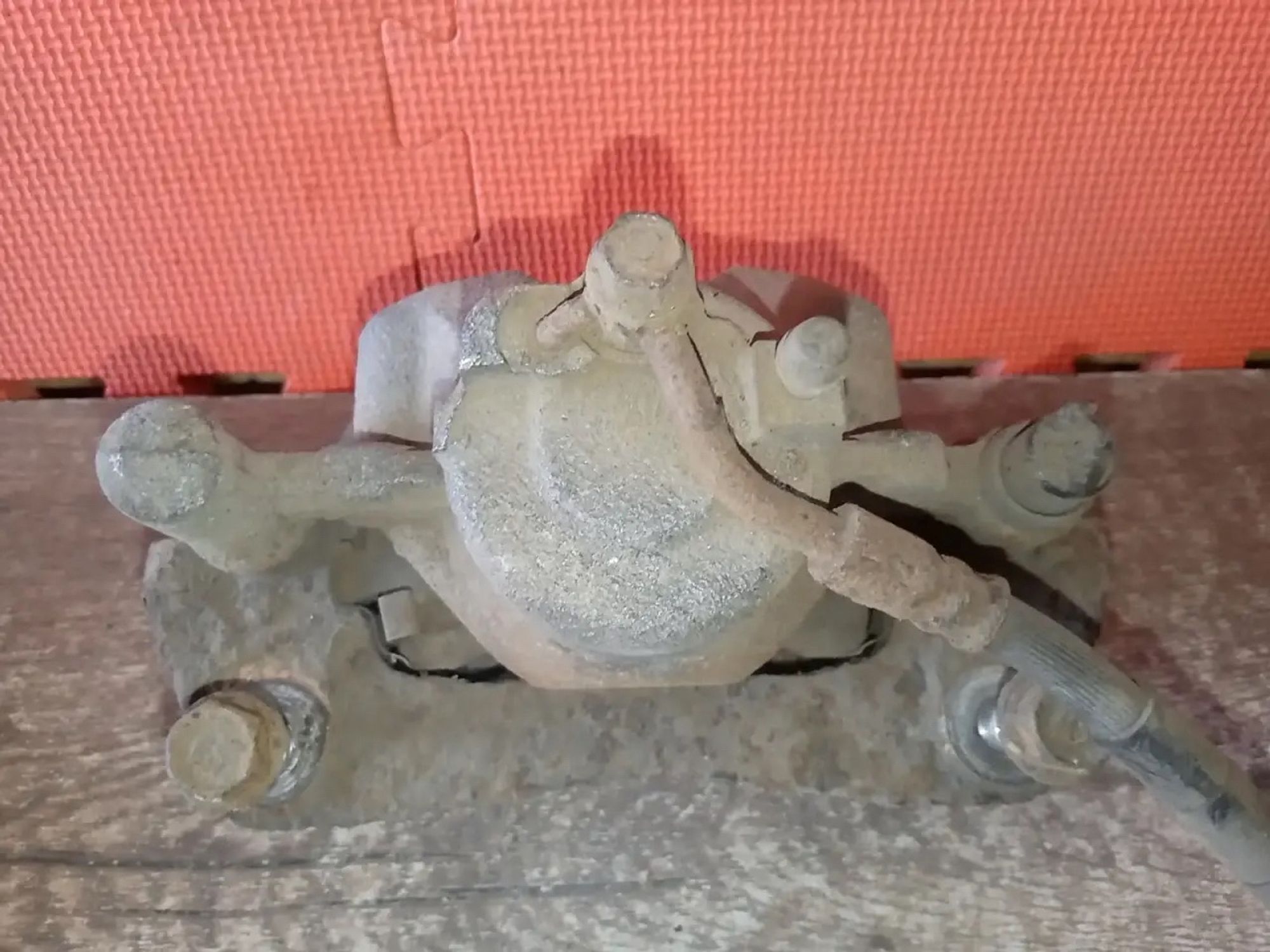 https://ycs.partsauto.market/partsauto-images/thmbs/userImages/a486c87f8955b6e25f9185efee619899/part/554a10b5-566f-4689-b5a9-9a9e7cb709a0_1780044073834.jpg