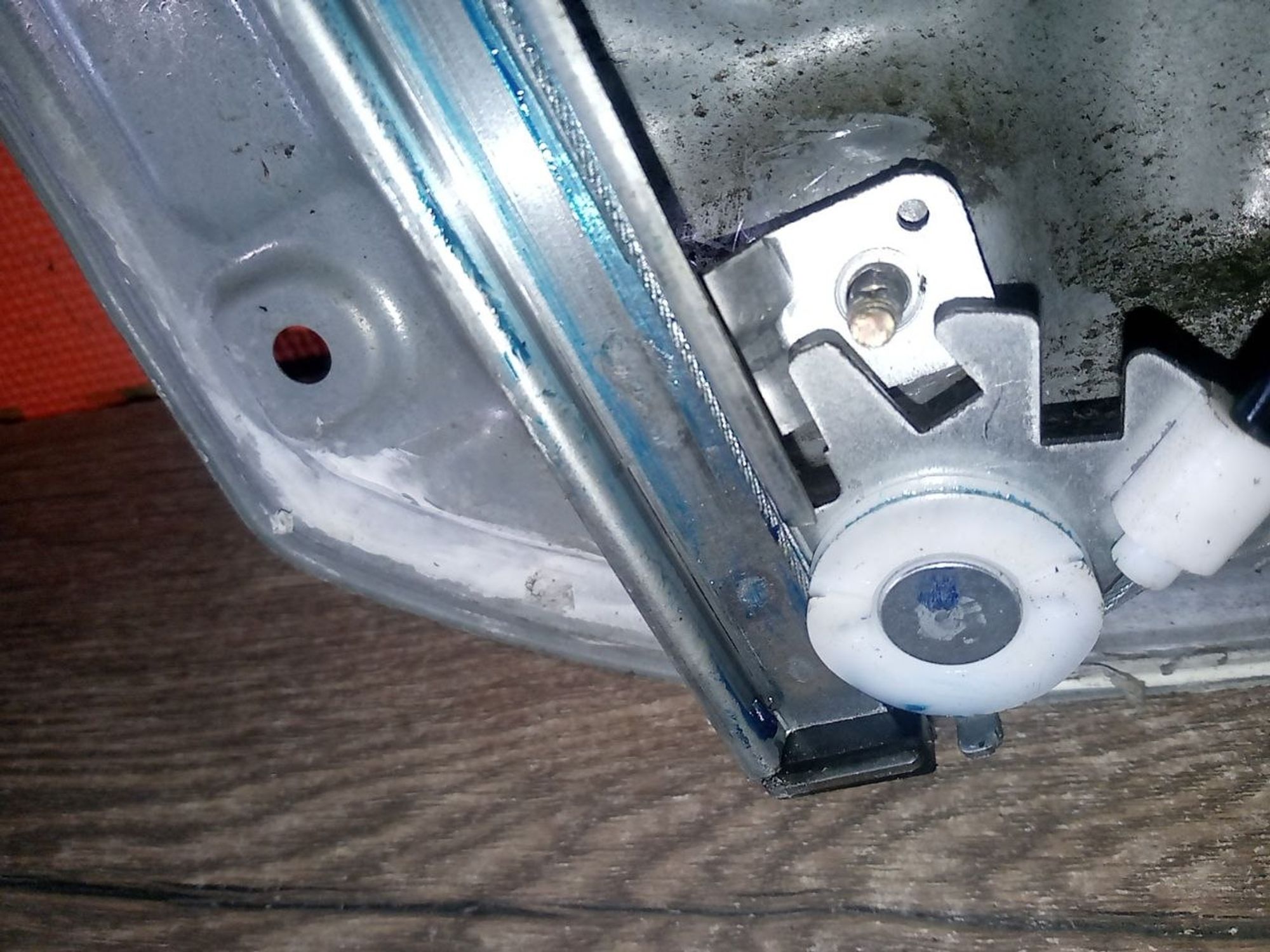 https://ycs.partsauto.market/partsauto-images/thmbs/userImages/a486c87f8955b6e25f9185efee619899/part/5613960b-e1b2-41e4-a6a8-974c721a8f31_1775856419059.jpg