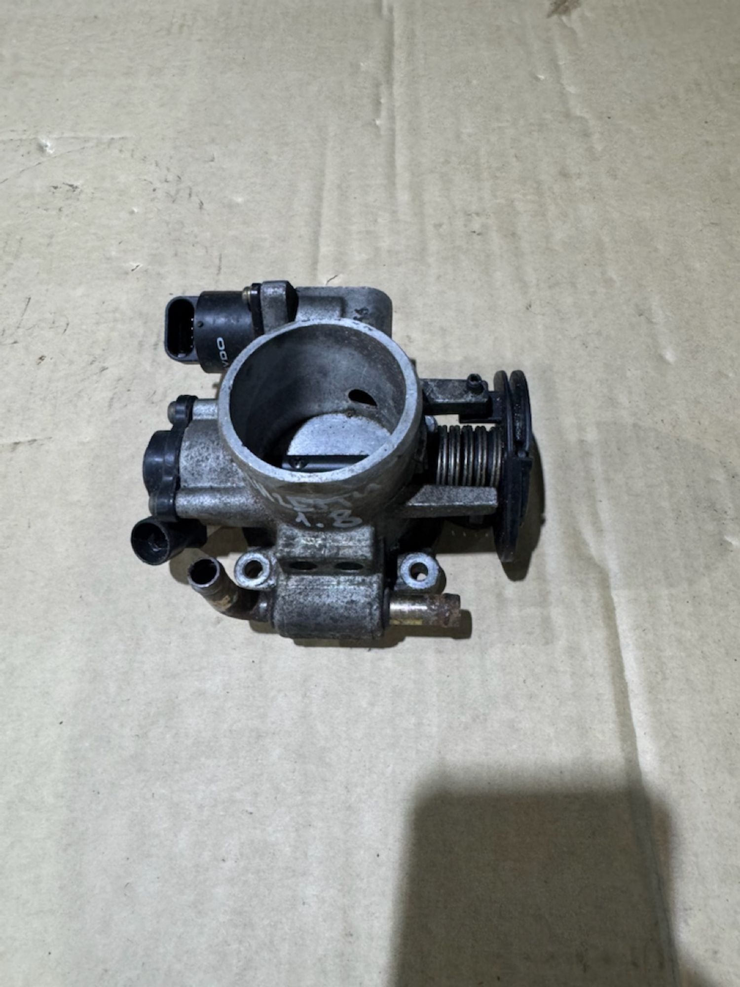 https://ycs.partsauto.market/partsauto-images/thmbs/userImages/a486c87f8955b6e25f9185efee619899/part/5640522c-141a-4de5-89a8-297ff35d01b0_1783274541870.jpg