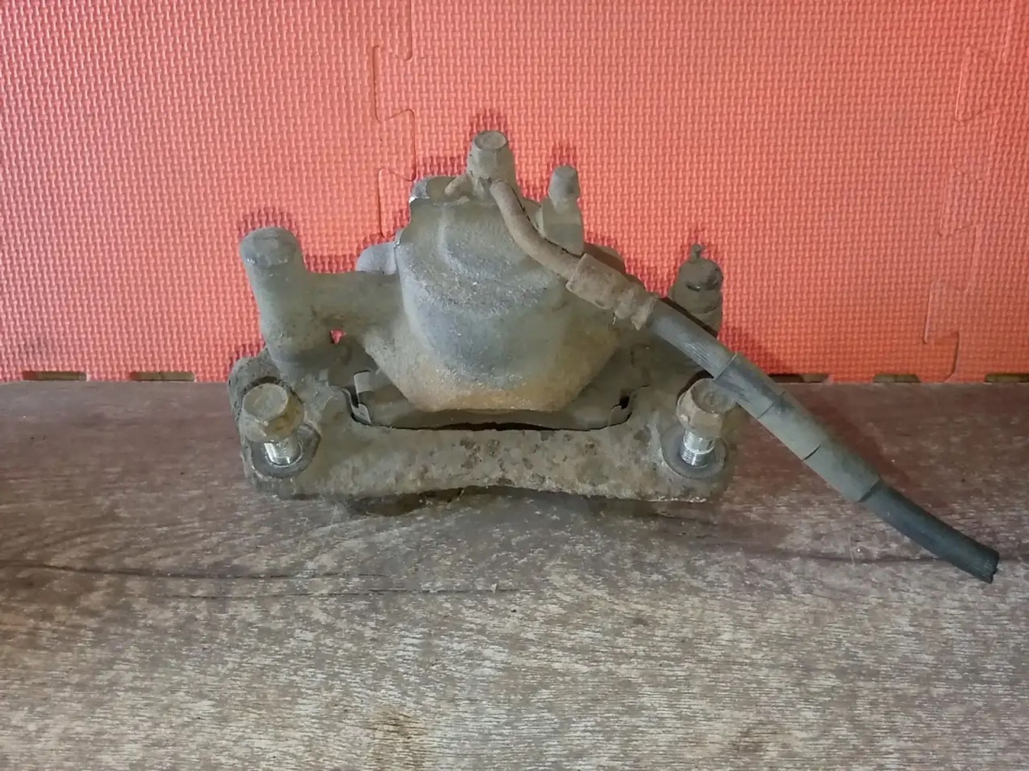 https://ycs.partsauto.market/partsauto-images/thmbs/userImages/a486c87f8955b6e25f9185efee619899/part/57880212-1578-4c59-bc30-8e0f35bb48ae_1780044072867.jpg