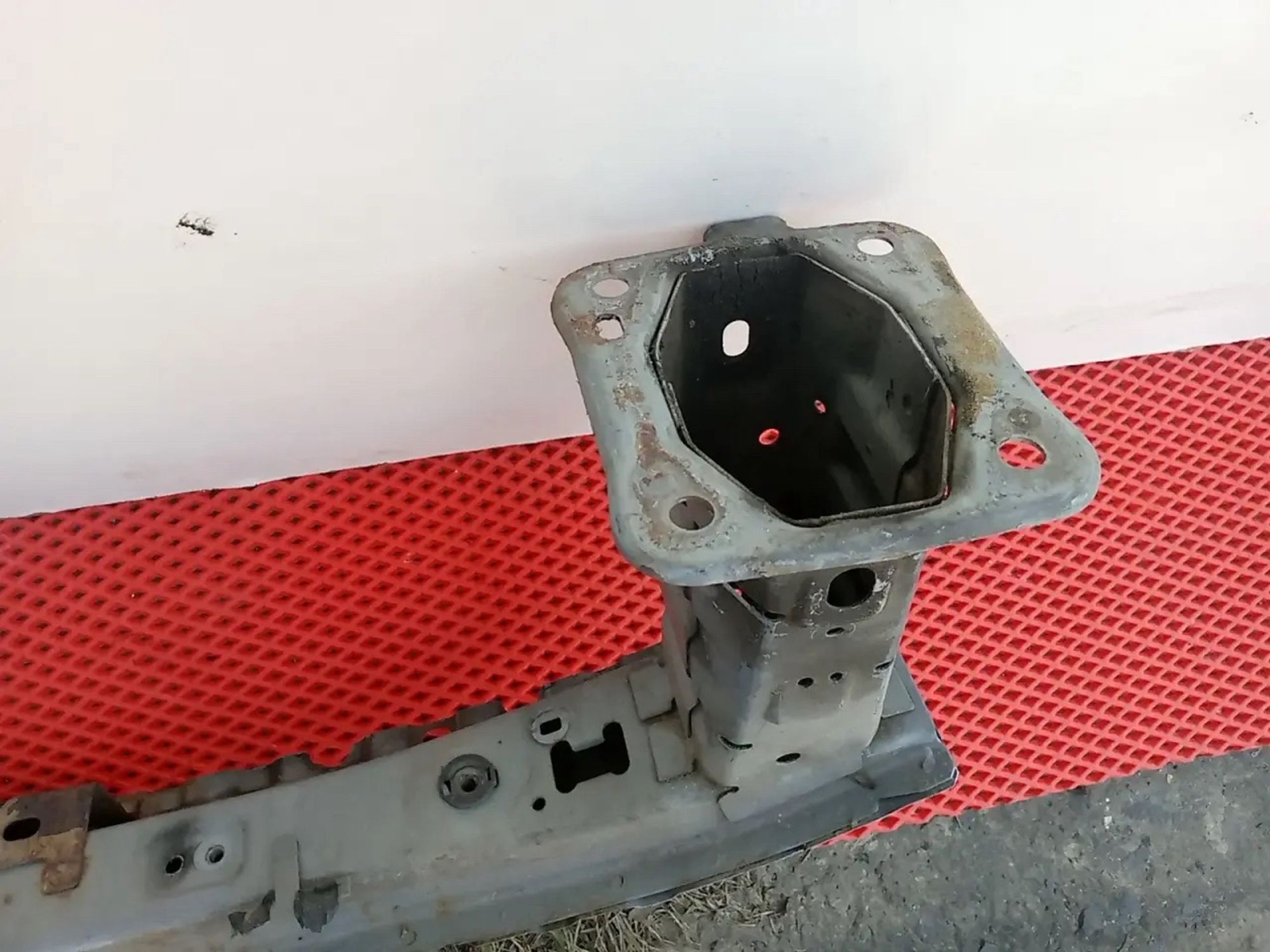 https://ycs.partsauto.market/partsauto-images/thmbs/userImages/a486c87f8955b6e25f9185efee619899/part/580044af-3cc3-4d79-887b-c6bf209b6e39_1778190134580.jpg