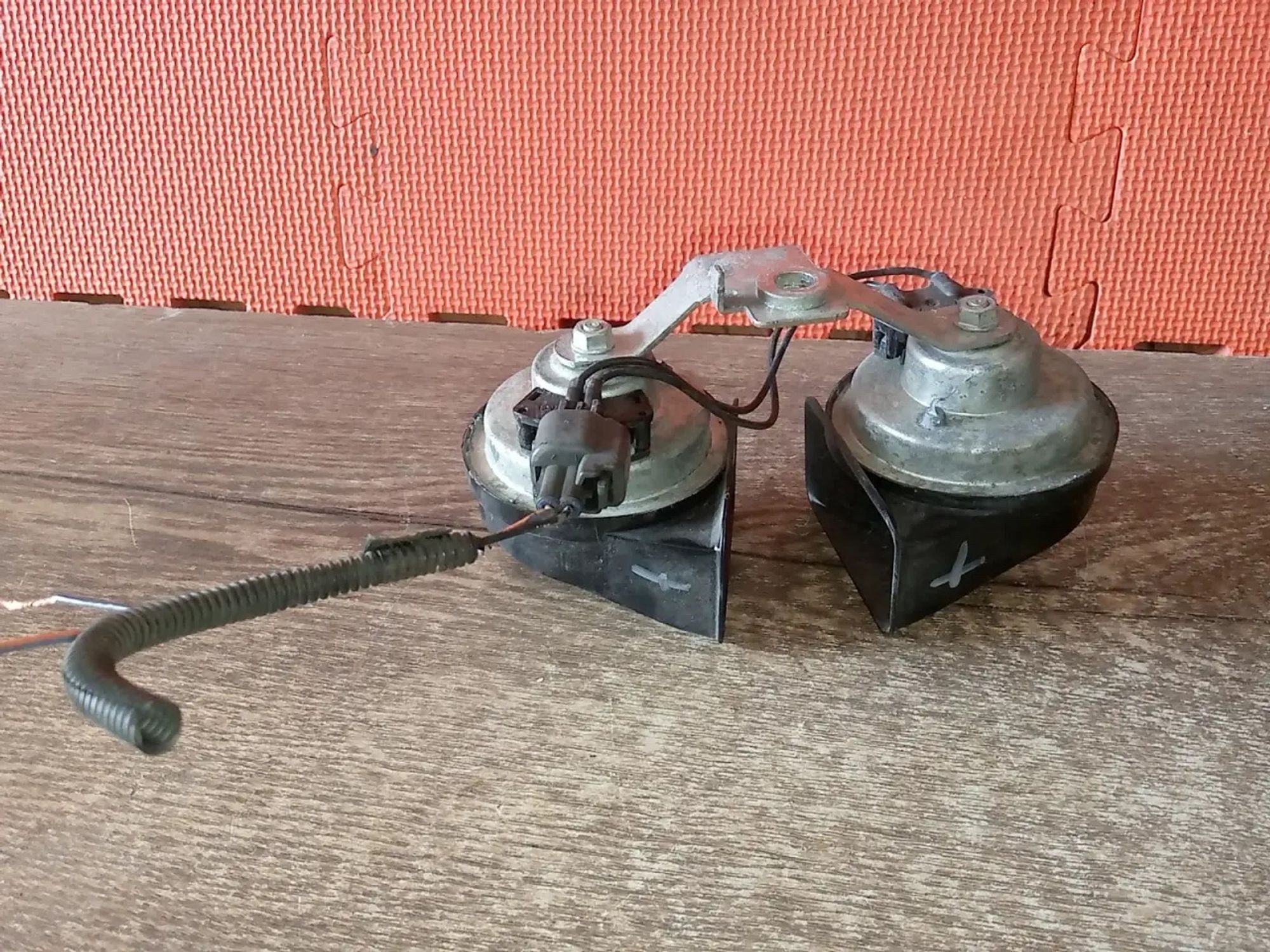 https://ycs.partsauto.market/partsauto-images/thmbs/userImages/a486c87f8955b6e25f9185efee619899/part/58150e62-b25b-4dc8-979d-e2a4cfd4e658_1779793072336.jpg