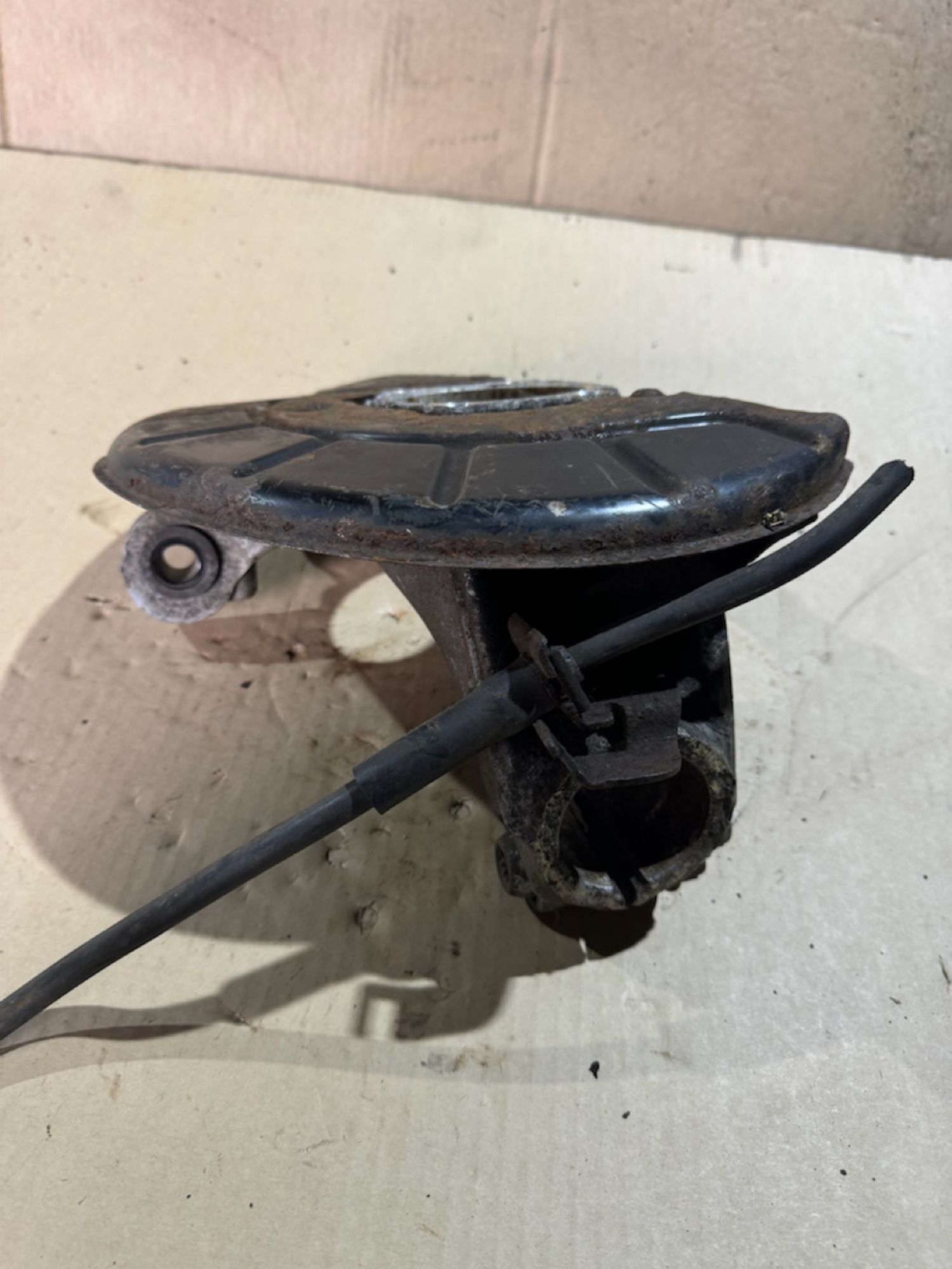 https://ycs.partsauto.market/partsauto-images/thmbs/userImages/a486c87f8955b6e25f9185efee619899/part/5839820d-1652-43ff-96ce-7ad75bf6476f_1776689398583.jpg