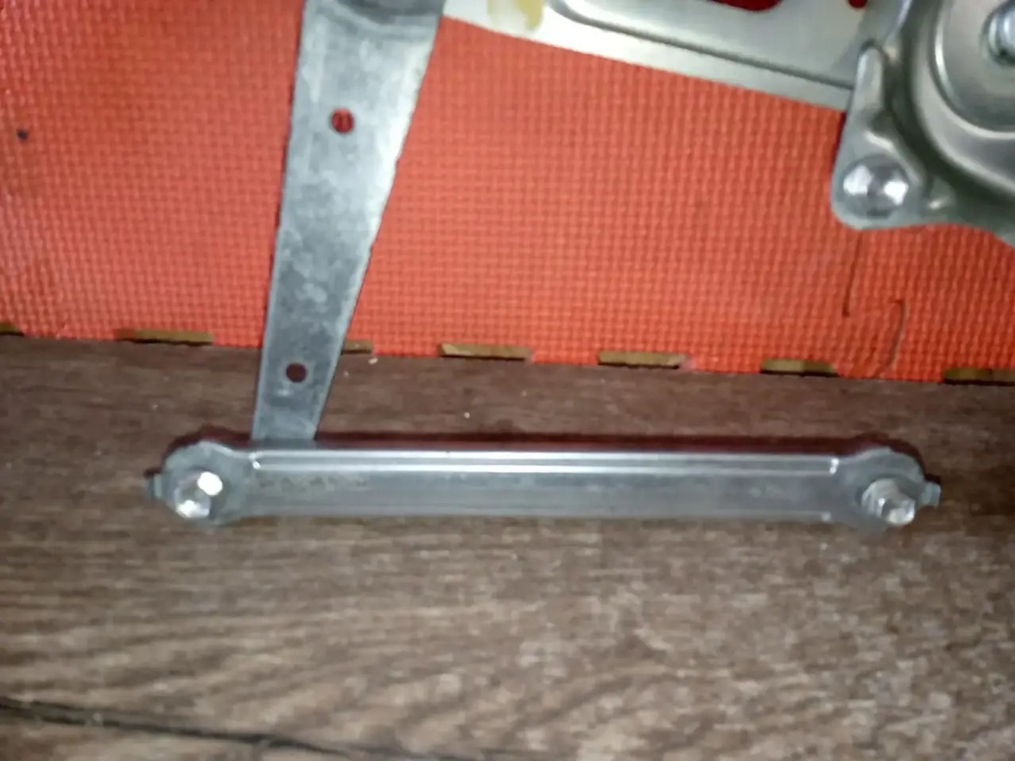 https://ycs.partsauto.market/partsauto-images/thmbs/userImages/a486c87f8955b6e25f9185efee619899/part/5946de74-3783-45f4-aa86-b2e3d295bdb5_1784967199472.jpg