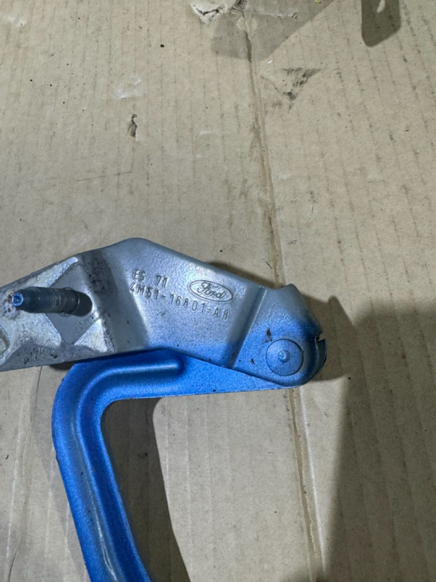 https://ycs.partsauto.market/partsauto-images/thmbs/userImages/a486c87f8955b6e25f9185efee619899/part/59546c59-11fc-43c4-82d2-1ab2b035fe42_1782462410002.jpg