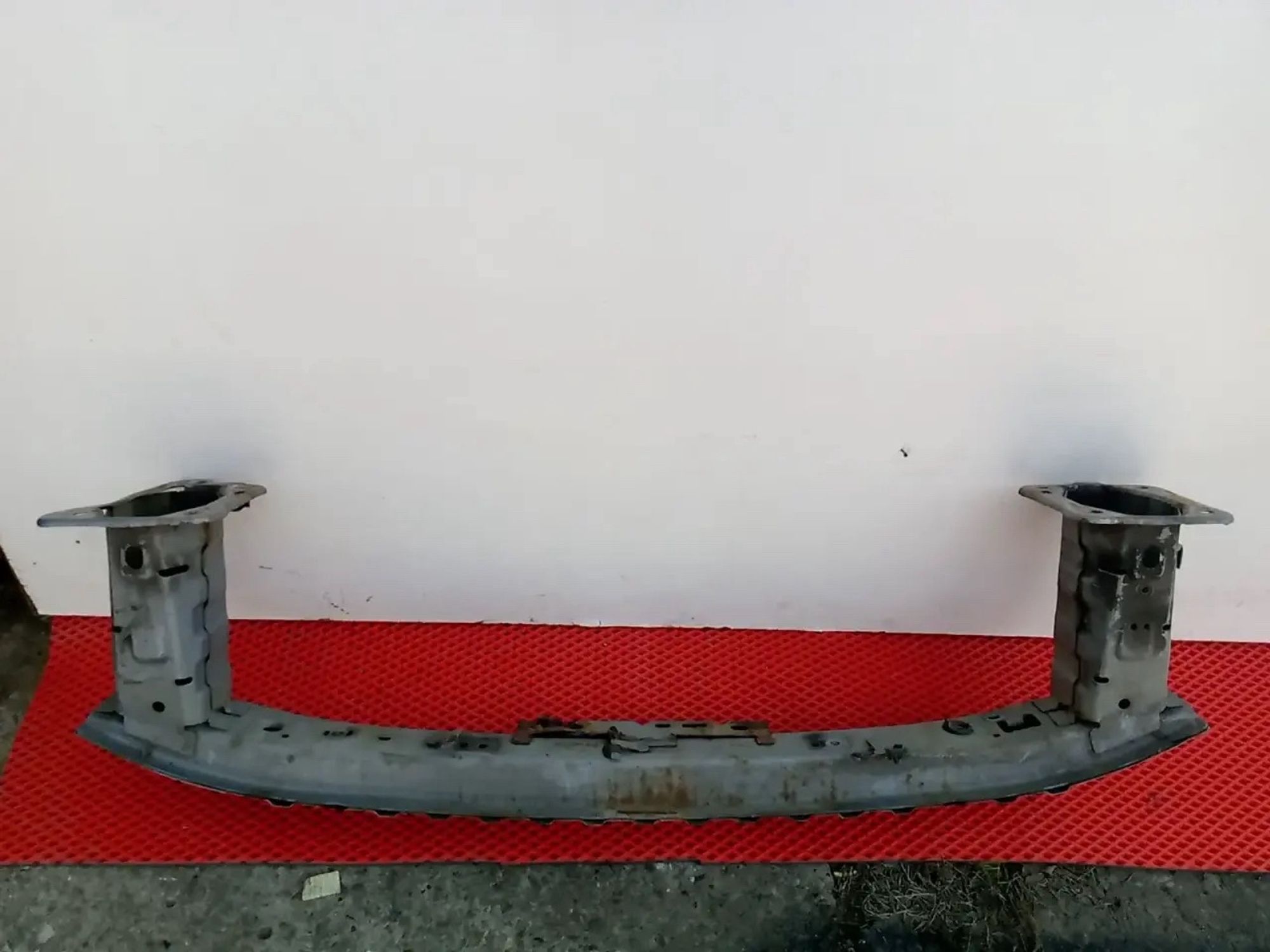 https://ycs.partsauto.market/partsauto-images/thmbs/userImages/a486c87f8955b6e25f9185efee619899/part/59edb00f-1ba2-4640-8763-e38e39cfdb52_1778190133423.jpg