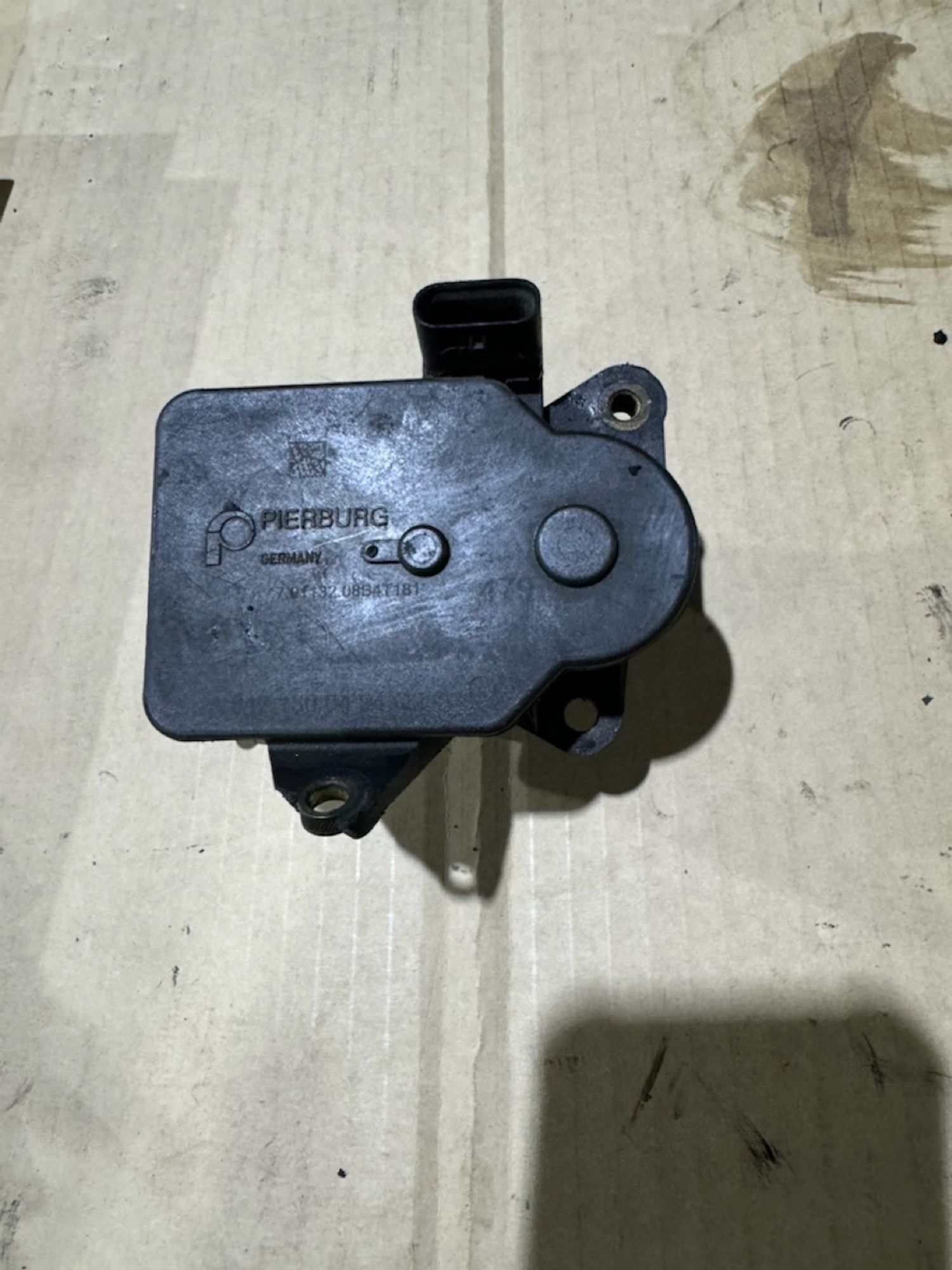 https://ycs.partsauto.market/partsauto-images/thmbs/userImages/a486c87f8955b6e25f9185efee619899/part/5a39e47f-cf95-4ee1-82d3-b9ba13f60f20_1775853974757.jpg