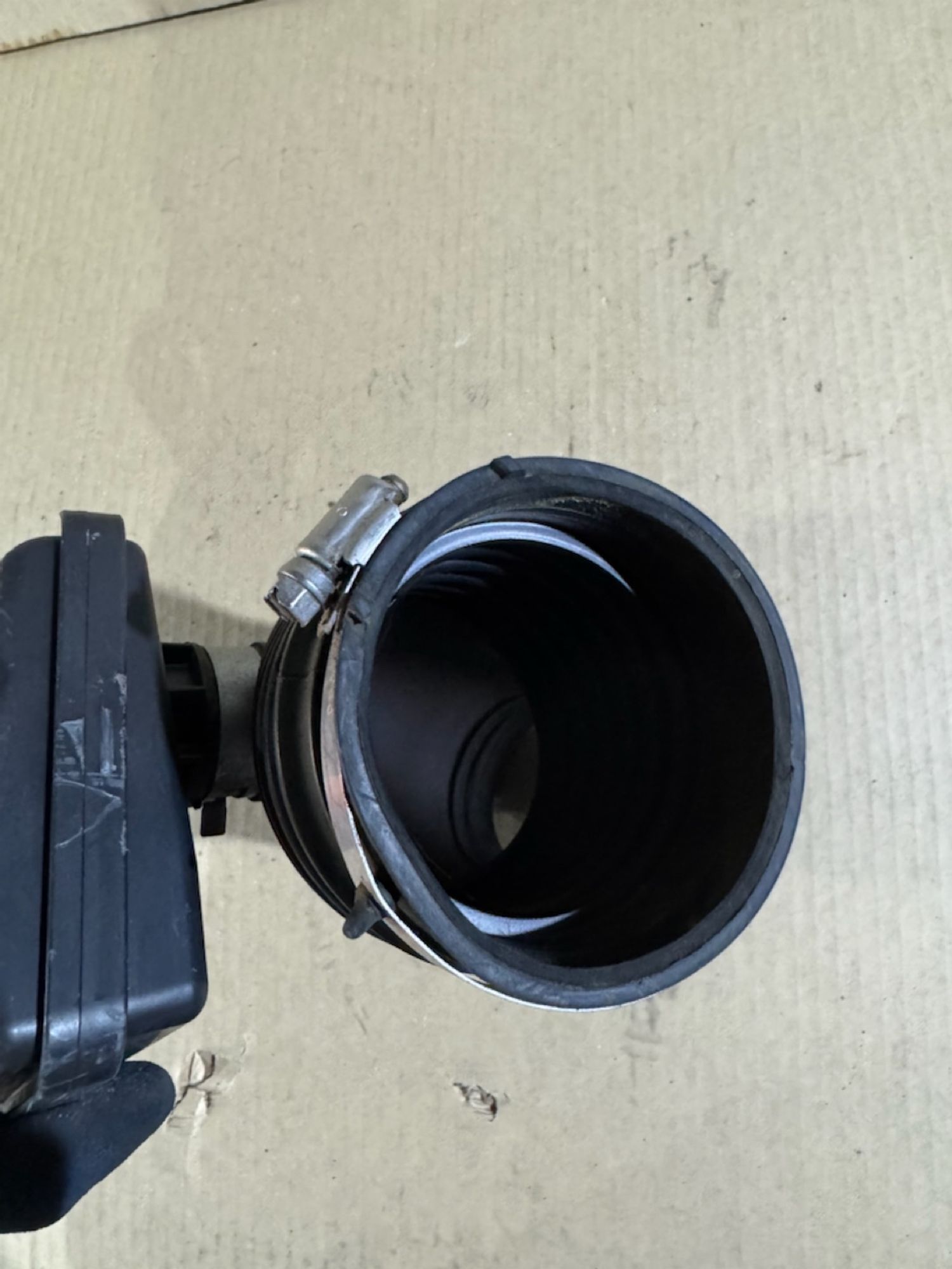 https://ycs.partsauto.market/partsauto-images/thmbs/userImages/a486c87f8955b6e25f9185efee619899/part/5adaee62-406c-4ed4-a929-012e37a57b3d_1784621022750.jpg