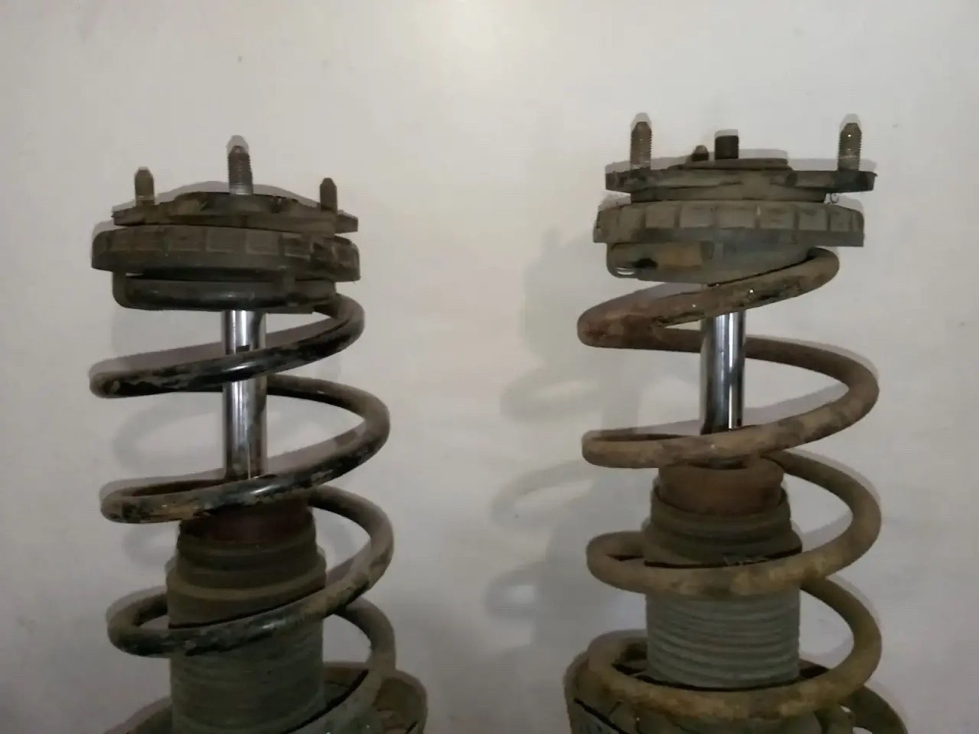 https://ycs.partsauto.market/partsauto-images/thmbs/userImages/a486c87f8955b6e25f9185efee619899/part/5b174fc4-9073-4f34-84f4-21ffbcfd2c04_1786648795538.jpg