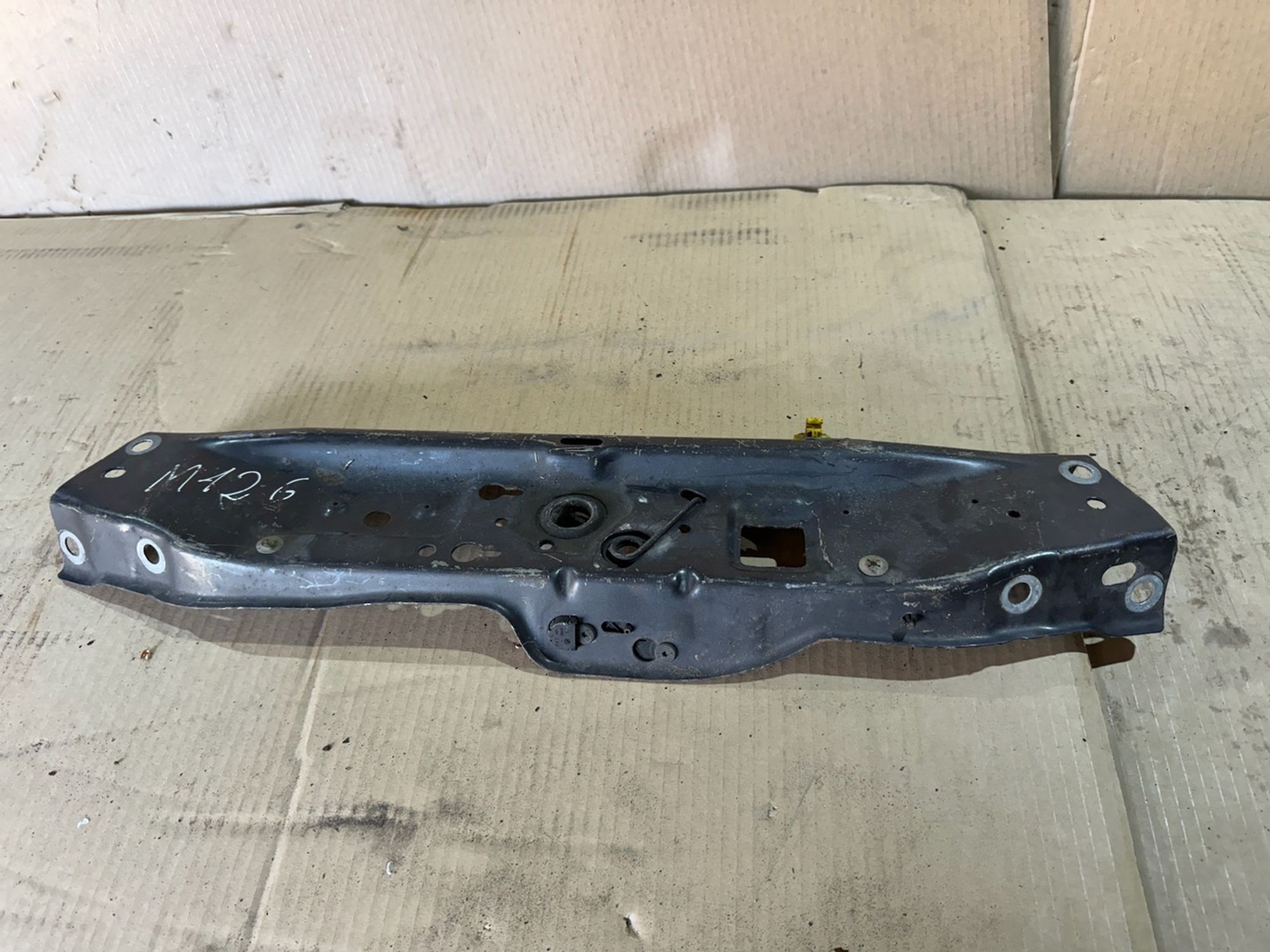 https://ycs.partsauto.market/partsauto-images/thmbs/userImages/a486c87f8955b6e25f9185efee619899/part/5b784731-a77c-4f5e-8ee0-708f1749174a_1775854606262.jpg