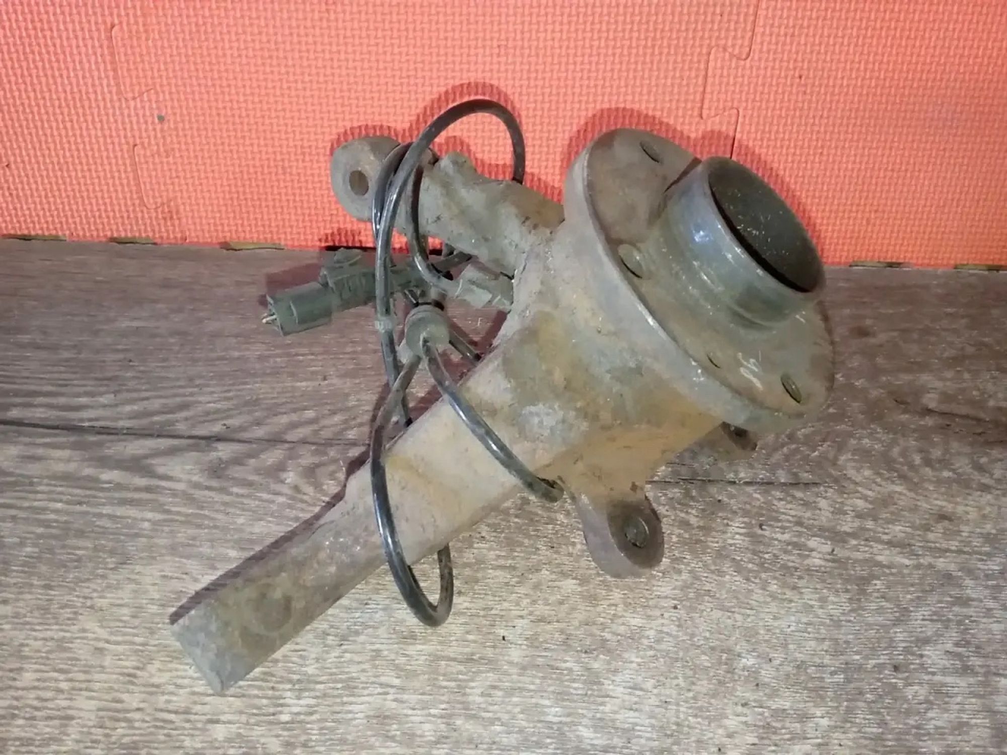https://ycs.partsauto.market/partsauto-images/thmbs/userImages/a486c87f8955b6e25f9185efee619899/part/5bdeea38-7fa7-430a-98e4-de4f3442cc39_1775854619637.jpg