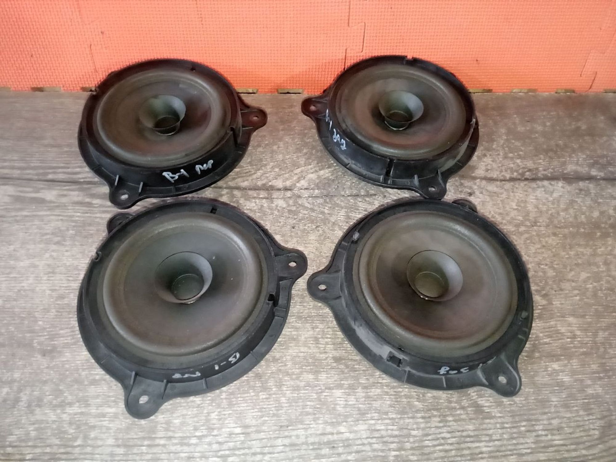 https://ycs.partsauto.market/partsauto-images/thmbs/userImages/a486c87f8955b6e25f9185efee619899/part/5c58978e-fa7a-4980-accb-05fdf2808a3f_1775856585635.jpg