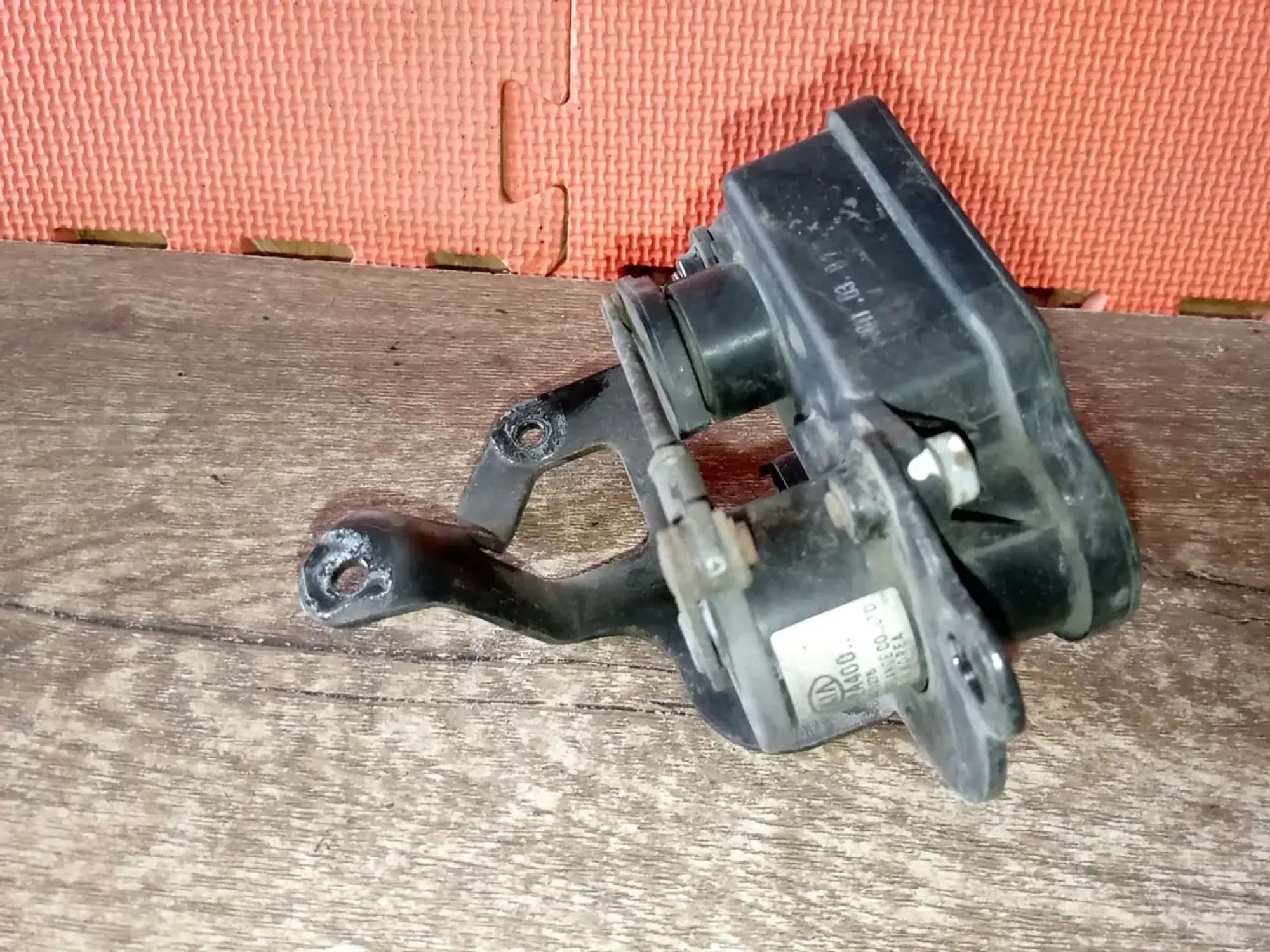 https://ycs.partsauto.market/partsauto-images/thmbs/userImages/a486c87f8955b6e25f9185efee619899/part/5d96c789-5970-4e38-92e7-8ccb3c0191fd_1786471255627.jpg