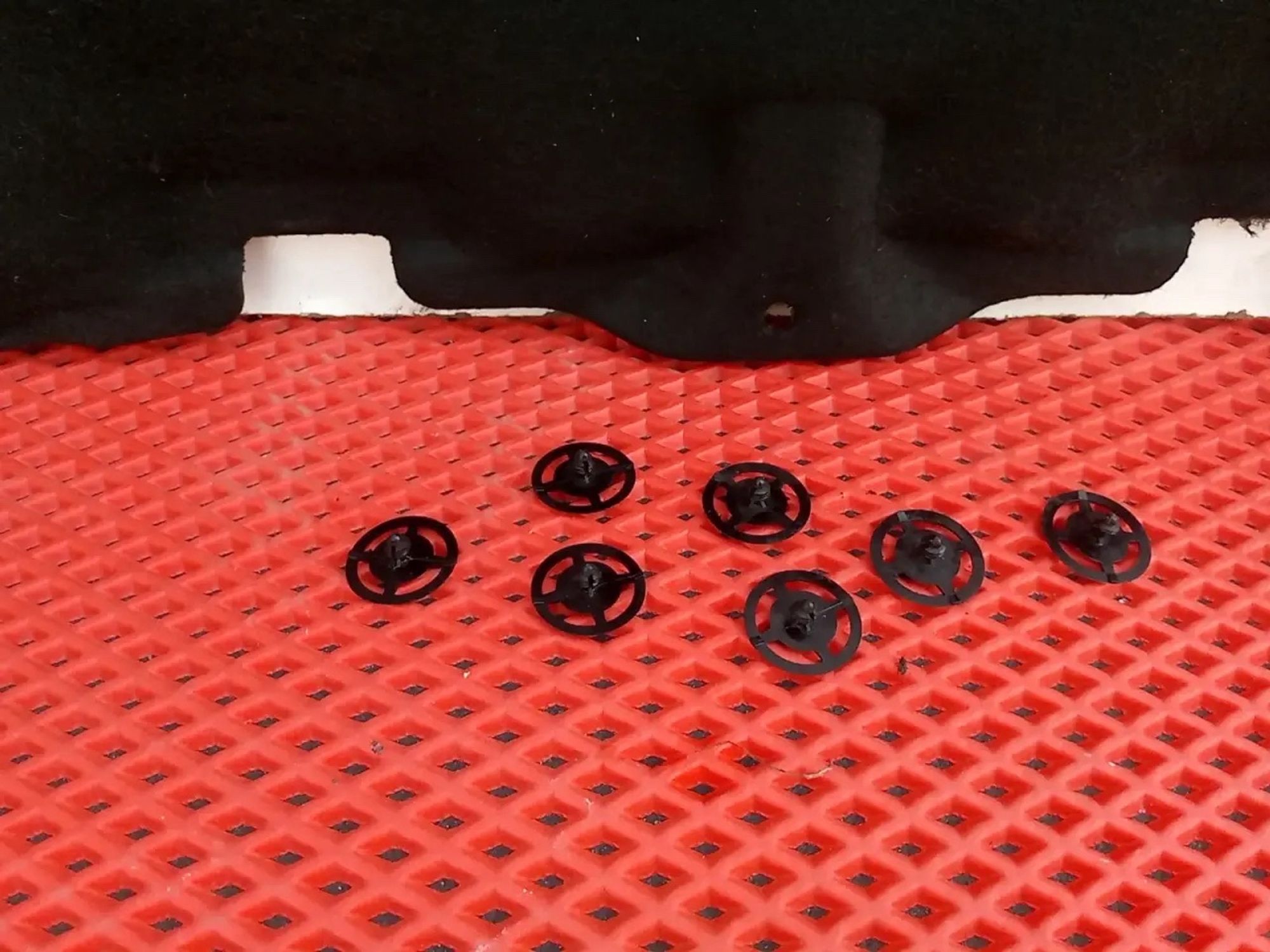 https://ycs.partsauto.market/partsauto-images/thmbs/userImages/a486c87f8955b6e25f9185efee619899/part/602e4cc4-8e1b-41a6-ac57-d3a6db2d97e6_1778190171160.jpg