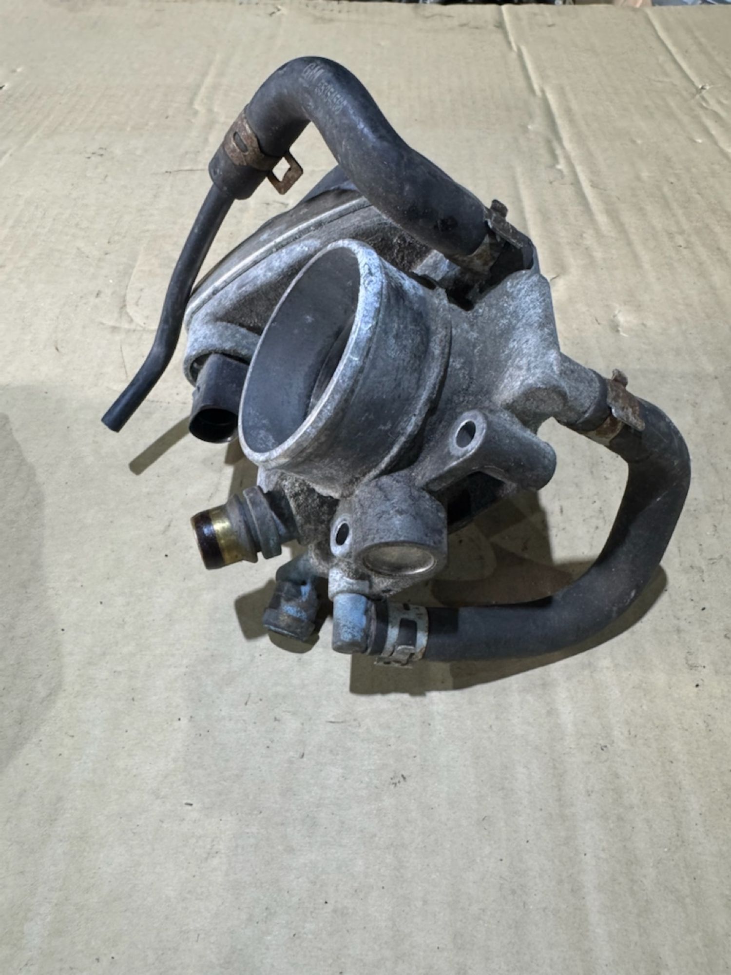 https://ycs.partsauto.market/partsauto-images/thmbs/userImages/a486c87f8955b6e25f9185efee619899/part/6181da54-7488-444d-b5b9-1622a70c515b_1783370119815.jpg