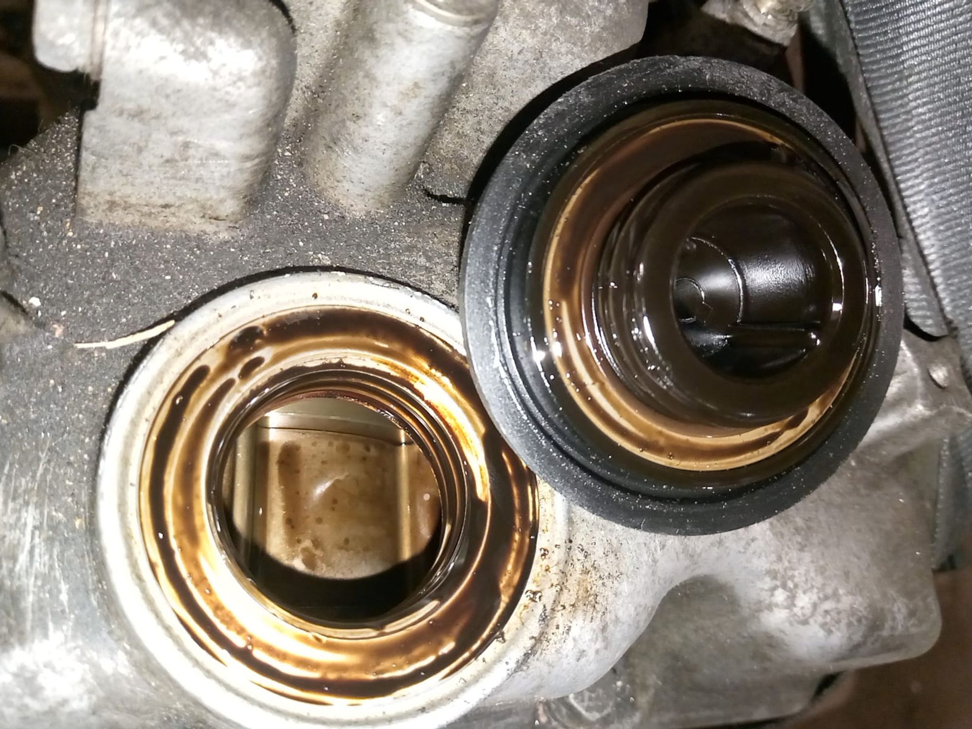 https://ycs.partsauto.market/partsauto-images/thmbs/userImages/a486c87f8955b6e25f9185efee619899/part/62a0c59b-aa66-4a36-9262-f27a3b3d7d27_1783766806331.jpg