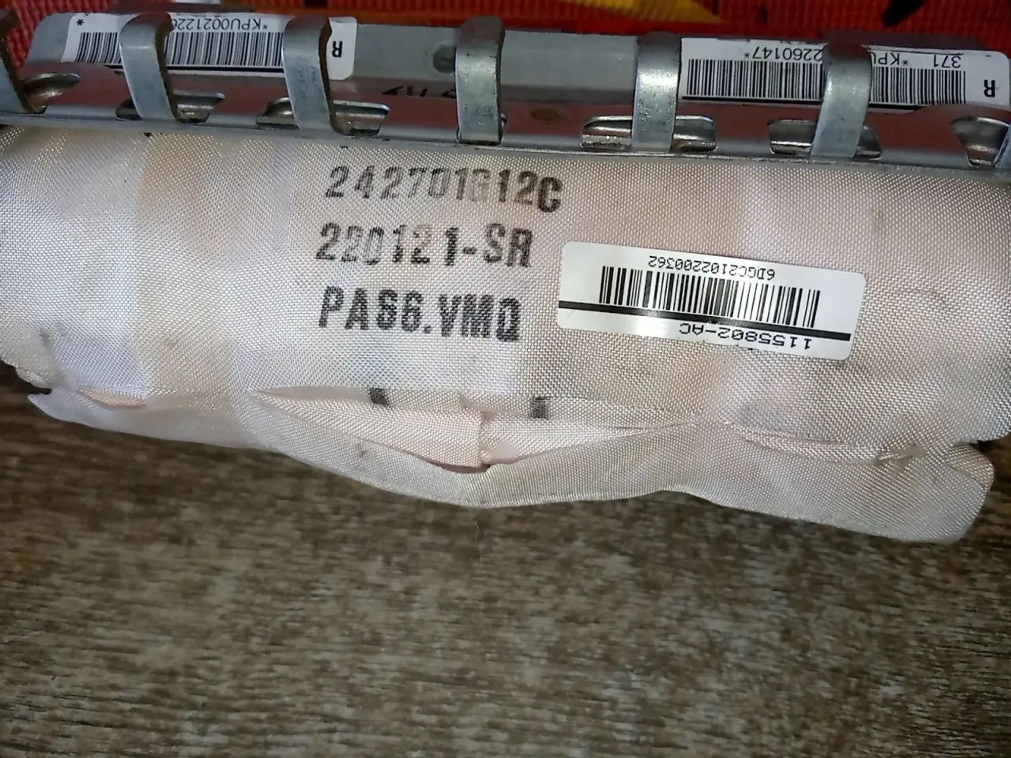 https://ycs.partsauto.market/partsauto-images/thmbs/userImages/a486c87f8955b6e25f9185efee619899/part/630cb890-8d57-4e94-ac39-bc15a9990474_1780043783911.jpg