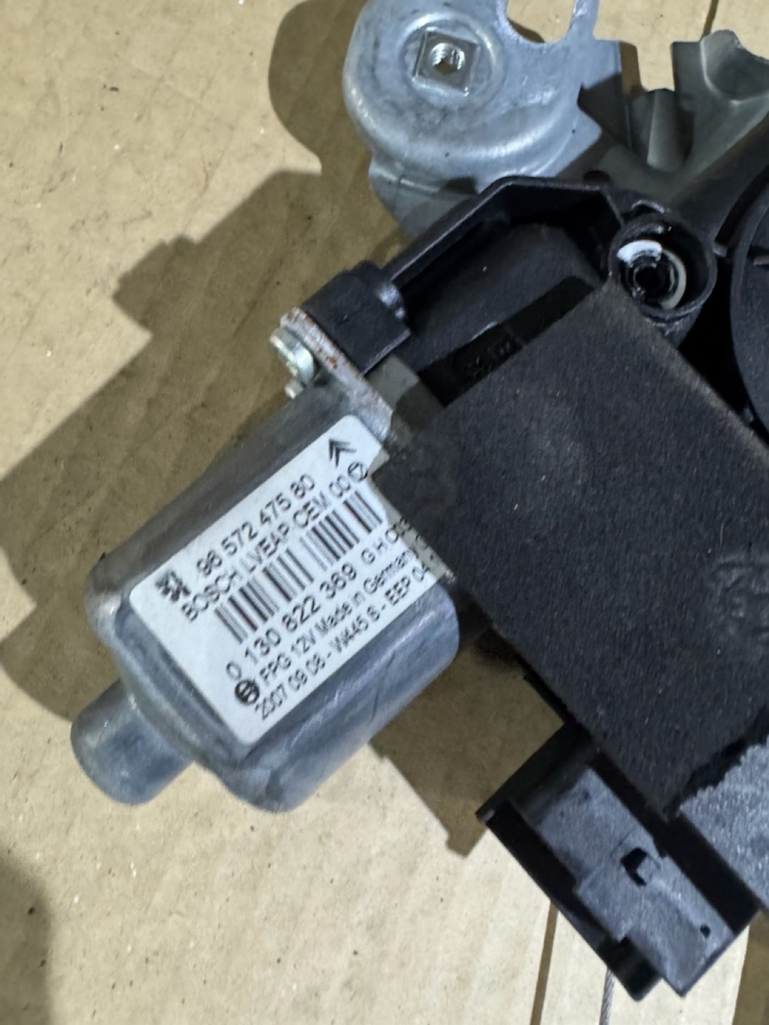 https://ycs.partsauto.market/partsauto-images/thmbs/userImages/a486c87f8955b6e25f9185efee619899/part/63364874-a9f2-4ff8-ad48-5d71ad6574a3_1785185768503.jpg