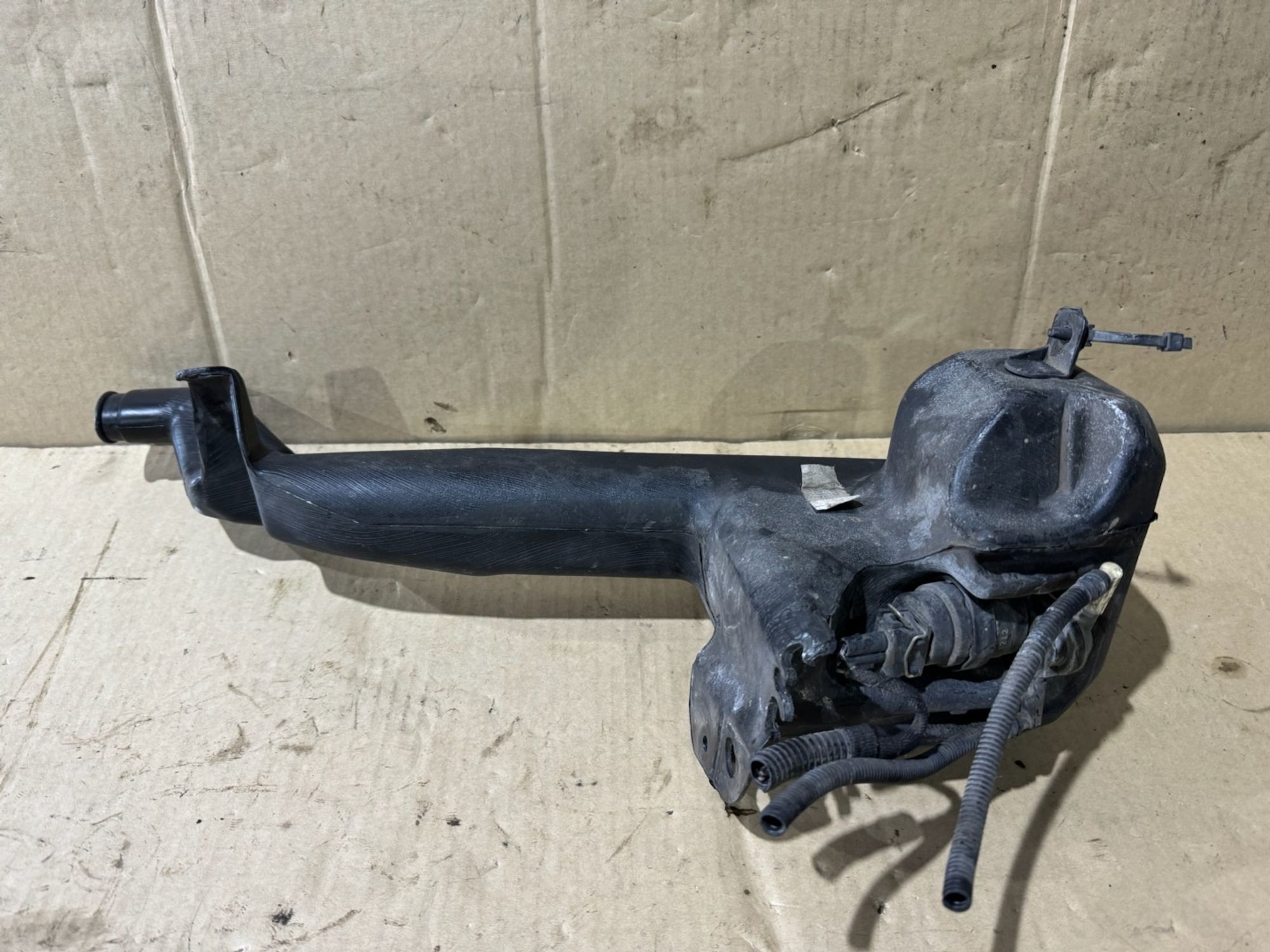 https://ycs.partsauto.market/partsauto-images/thmbs/userImages/a486c87f8955b6e25f9185efee619899/part/63ddb9ff-1081-4552-a06b-63c0e93ffc7a_1775854304676.jpg