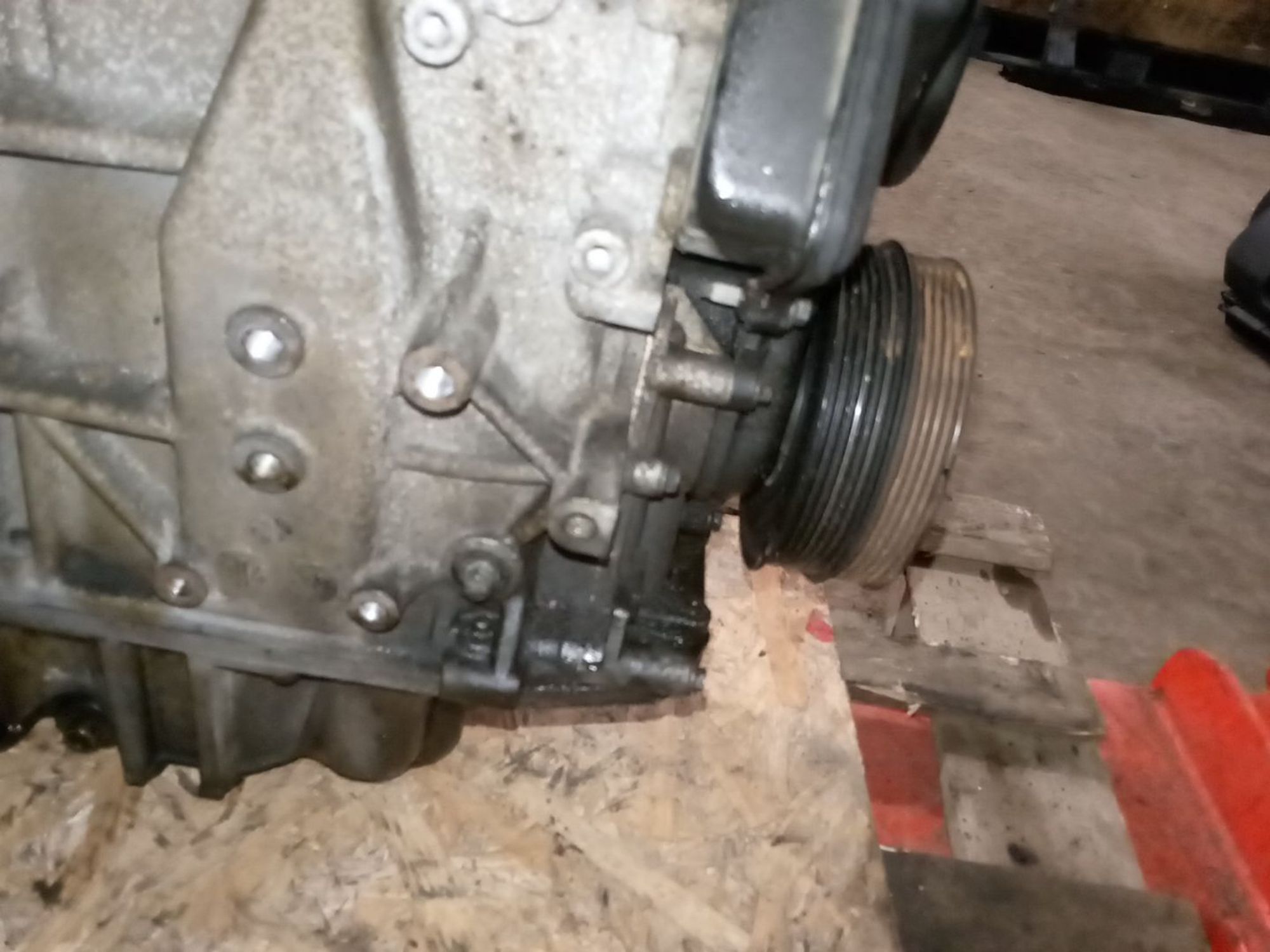https://ycs.partsauto.market/partsauto-images/thmbs/userImages/a486c87f8955b6e25f9185efee619899/part/63e5f8d9-a807-4ba3-82e2-2ad0ce2b511d_1782453873034.jpg