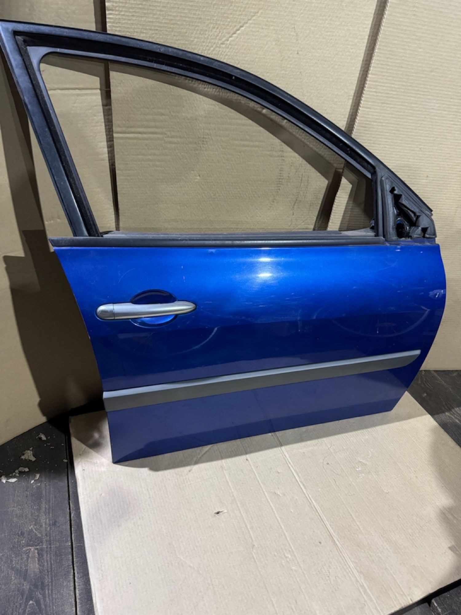 https://ycs.partsauto.market/partsauto-images/thmbs/userImages/a486c87f8955b6e25f9185efee619899/part/65648c61-62fa-4ce9-8ea2-91880071db00_1783541267188.jpg