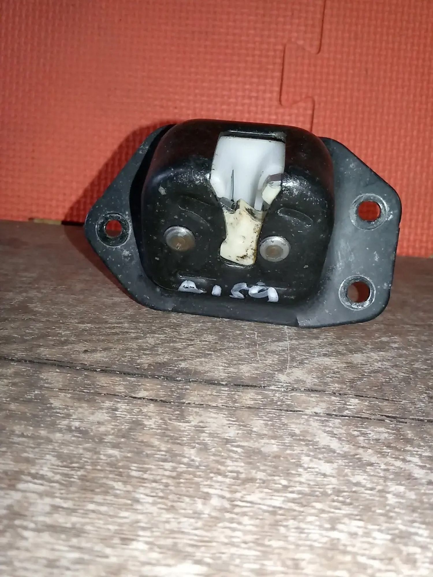 https://ycs.partsauto.market/partsauto-images/thmbs/userImages/a486c87f8955b6e25f9185efee619899/part/67f02f8d-2c07-4071-87ac-40fa816f5d1f_1778609797112.jpg