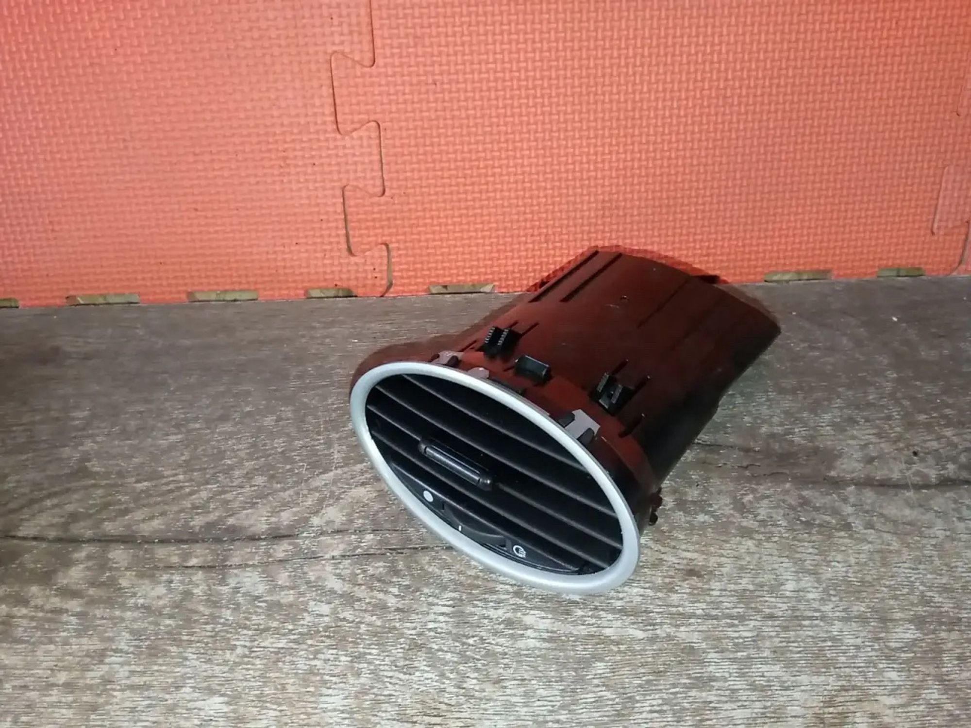 https://ycs.partsauto.market/partsauto-images/thmbs/userImages/a486c87f8955b6e25f9185efee619899/part/6808161e-b339-4867-9535-07b3825e9c9b_1778603571515.jpg