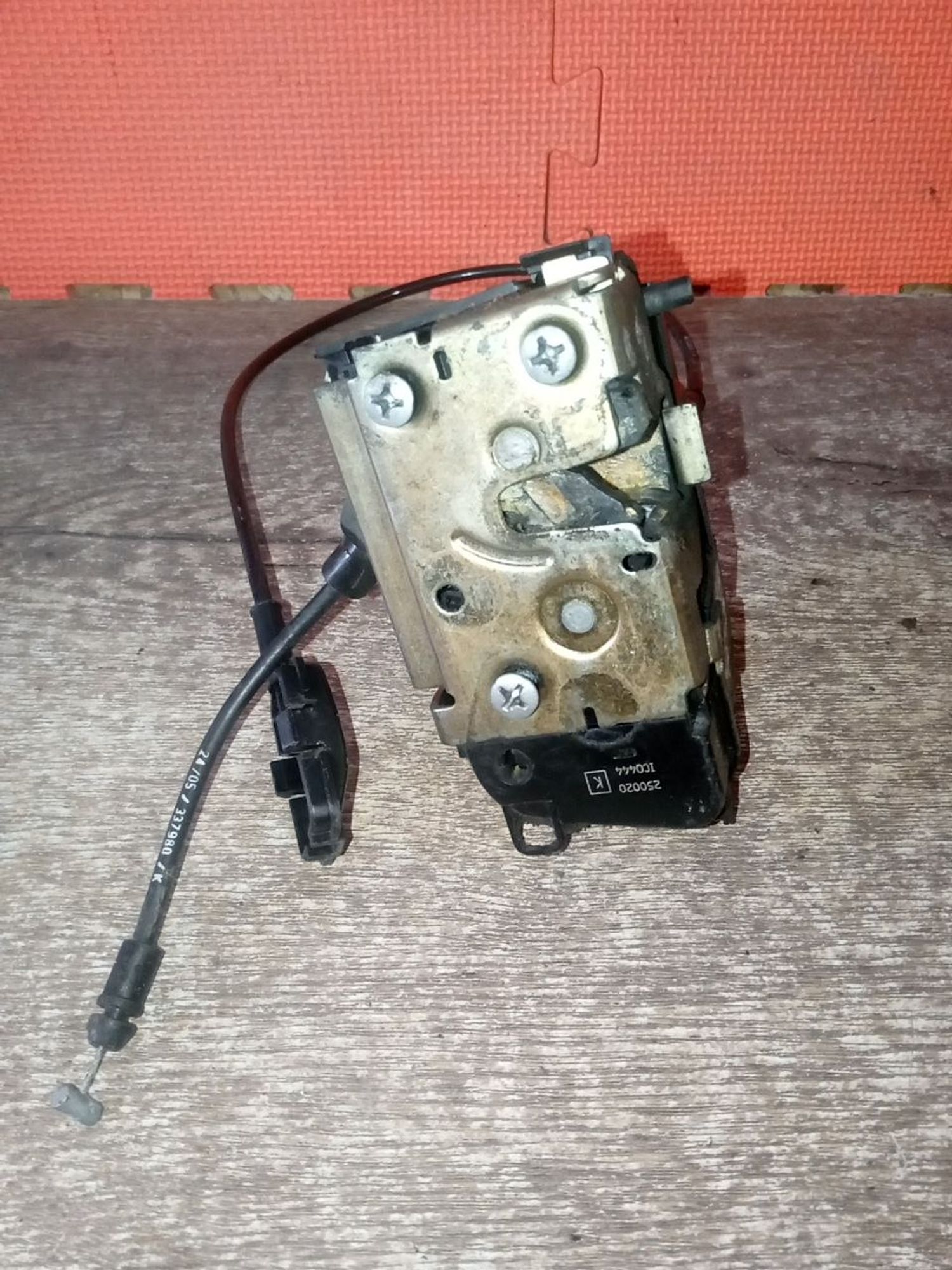 https://ycs.partsauto.market/partsauto-images/thmbs/userImages/a486c87f8955b6e25f9185efee619899/part/691da391-7e0f-4684-940c-08f06cd07716_1775856523726.jpg
