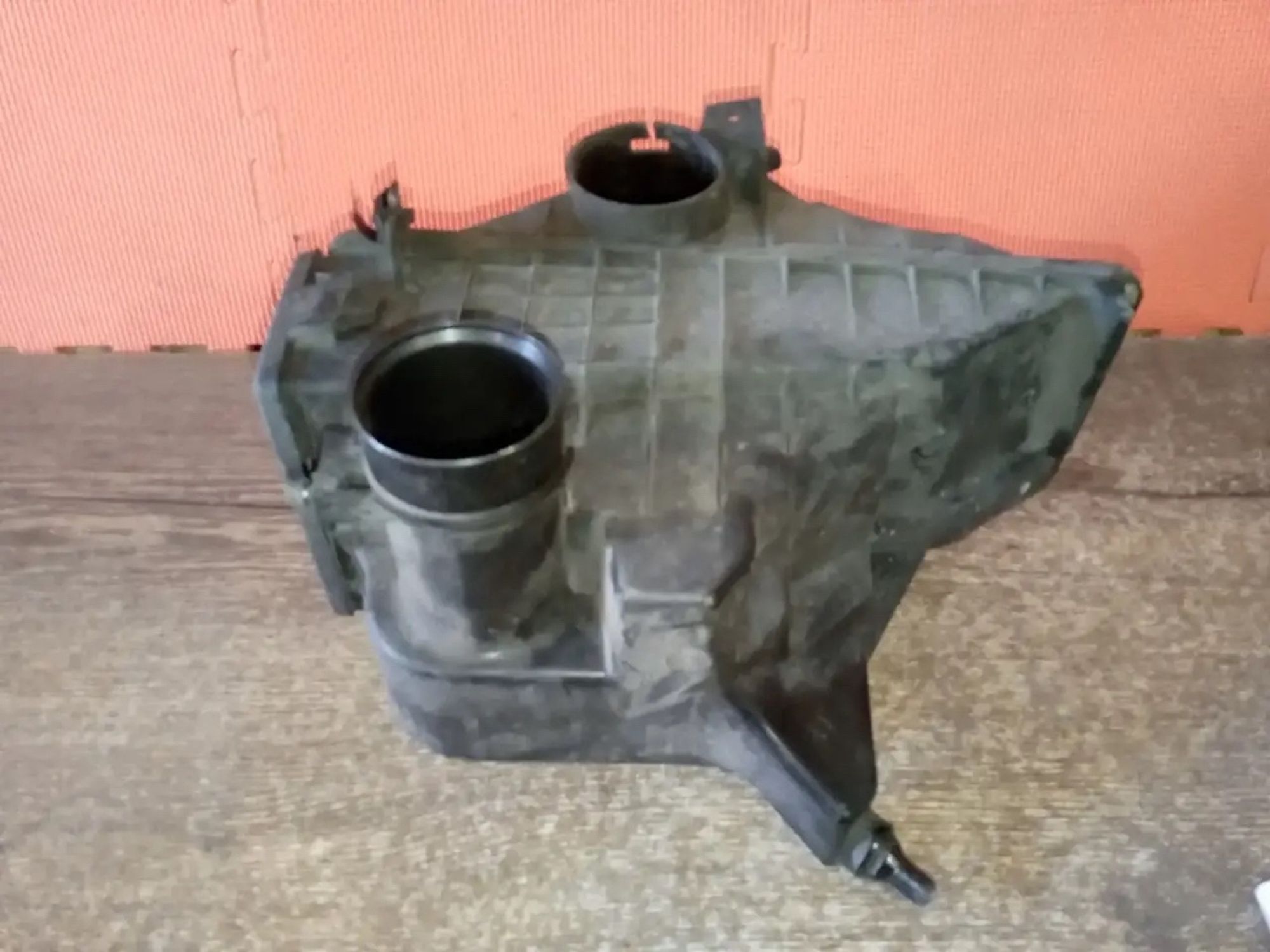 https://ycs.partsauto.market/partsauto-images/thmbs/userImages/a486c87f8955b6e25f9185efee619899/part/69e802da-6c68-4c07-b449-65ec5a269994_1780044053583.jpg