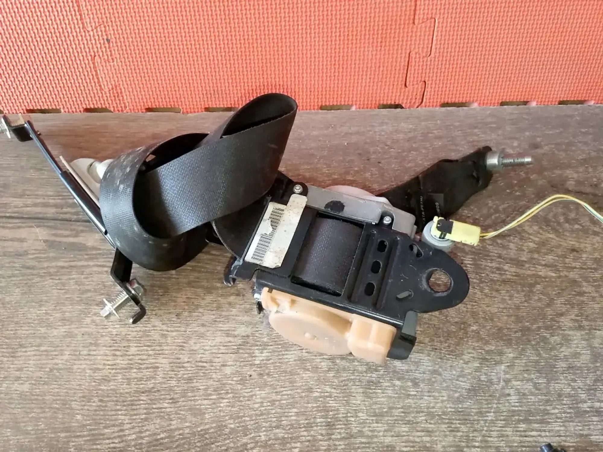 https://ycs.partsauto.market/partsauto-images/thmbs/userImages/a486c87f8955b6e25f9185efee619899/part/6a362fc9-0b9c-4eaf-ab85-0ea424bcd38c_1780043789327.jpg