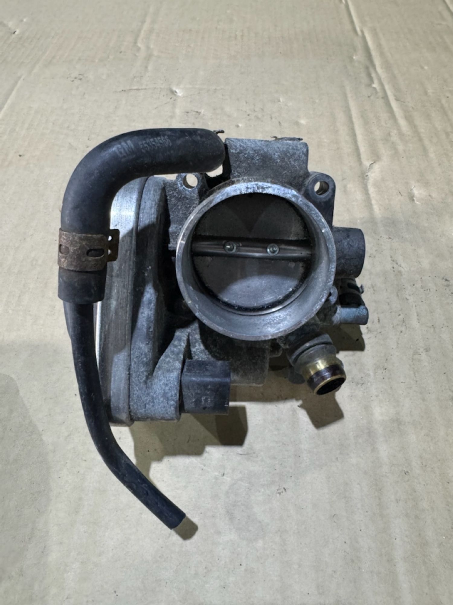 https://ycs.partsauto.market/partsauto-images/thmbs/userImages/a486c87f8955b6e25f9185efee619899/part/6ac0bf19-58f7-441f-87f4-c3bbd5037720_1783370117472.jpg