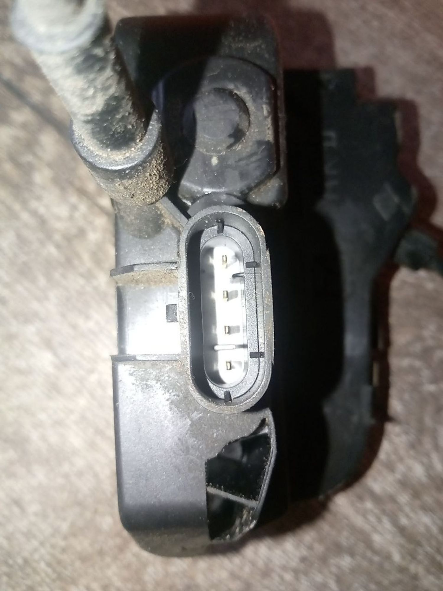 https://ycs.partsauto.market/partsauto-images/thmbs/userImages/a486c87f8955b6e25f9185efee619899/part/6bcca9d6-8a41-4136-9433-5a93848ce53d_1775856524431.jpg